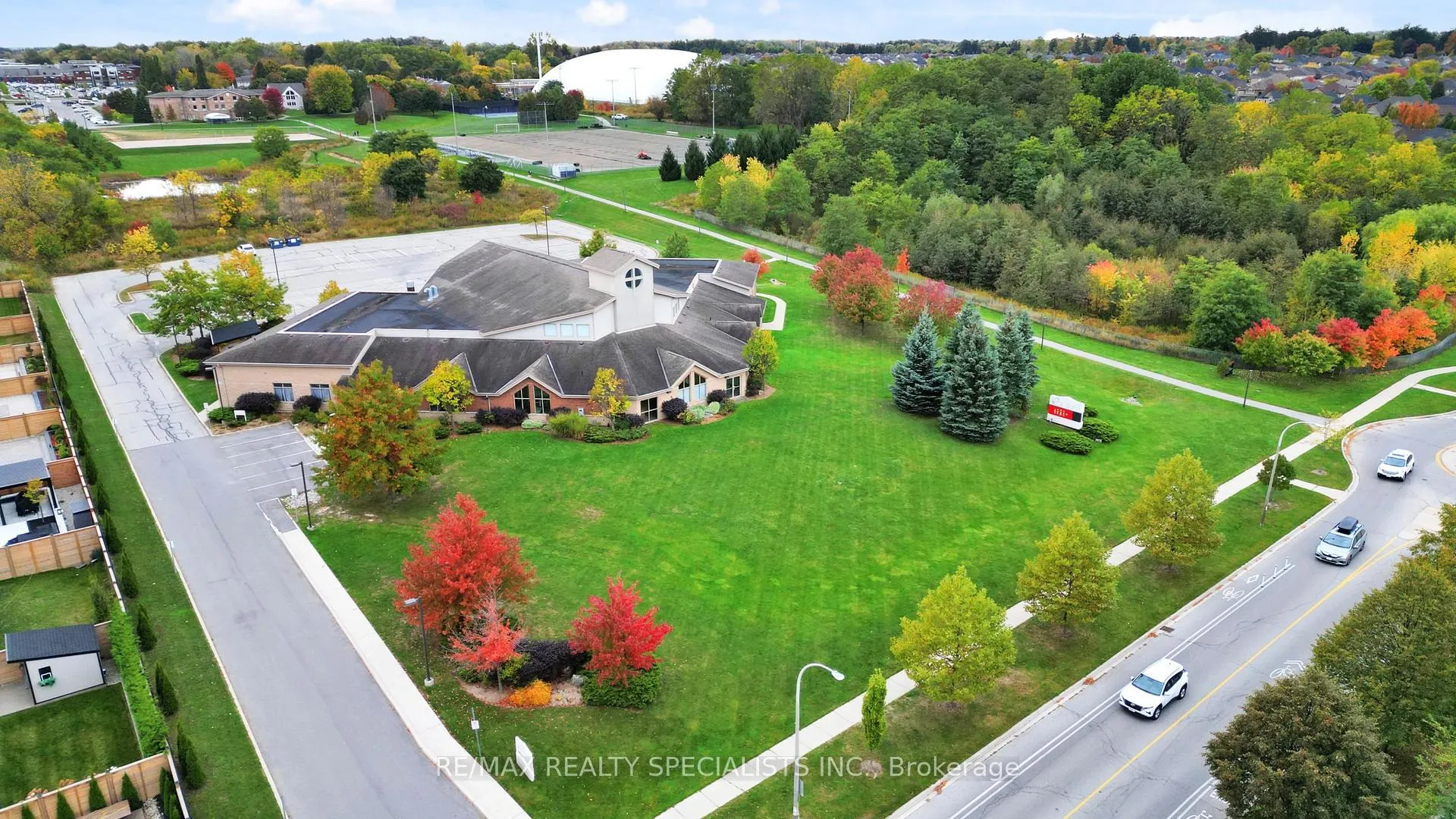 Photo 34 of Unit 1, 212 Stonehenge Drive, Hamilton, Ancaster — HOMEH