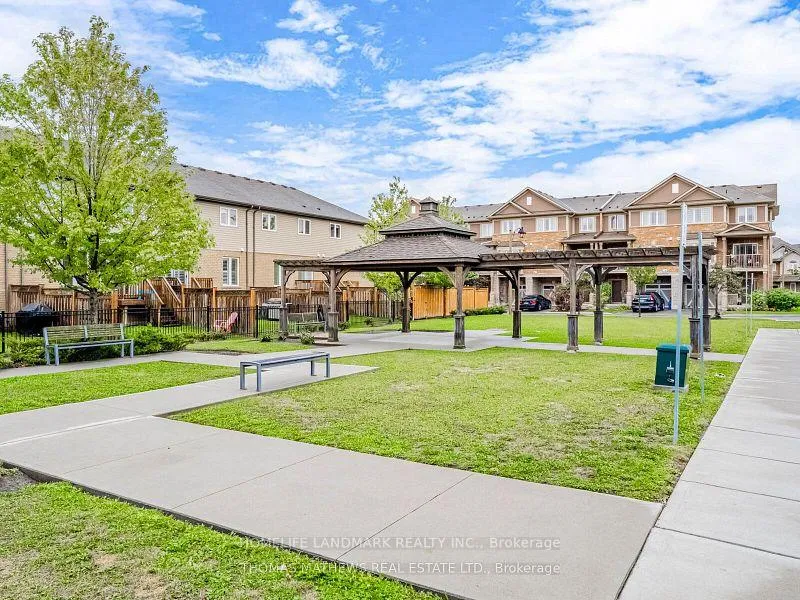 Photo 6 of 60 Bloom Crescent, Hamilton, Rural Glanbrook — HOMEH