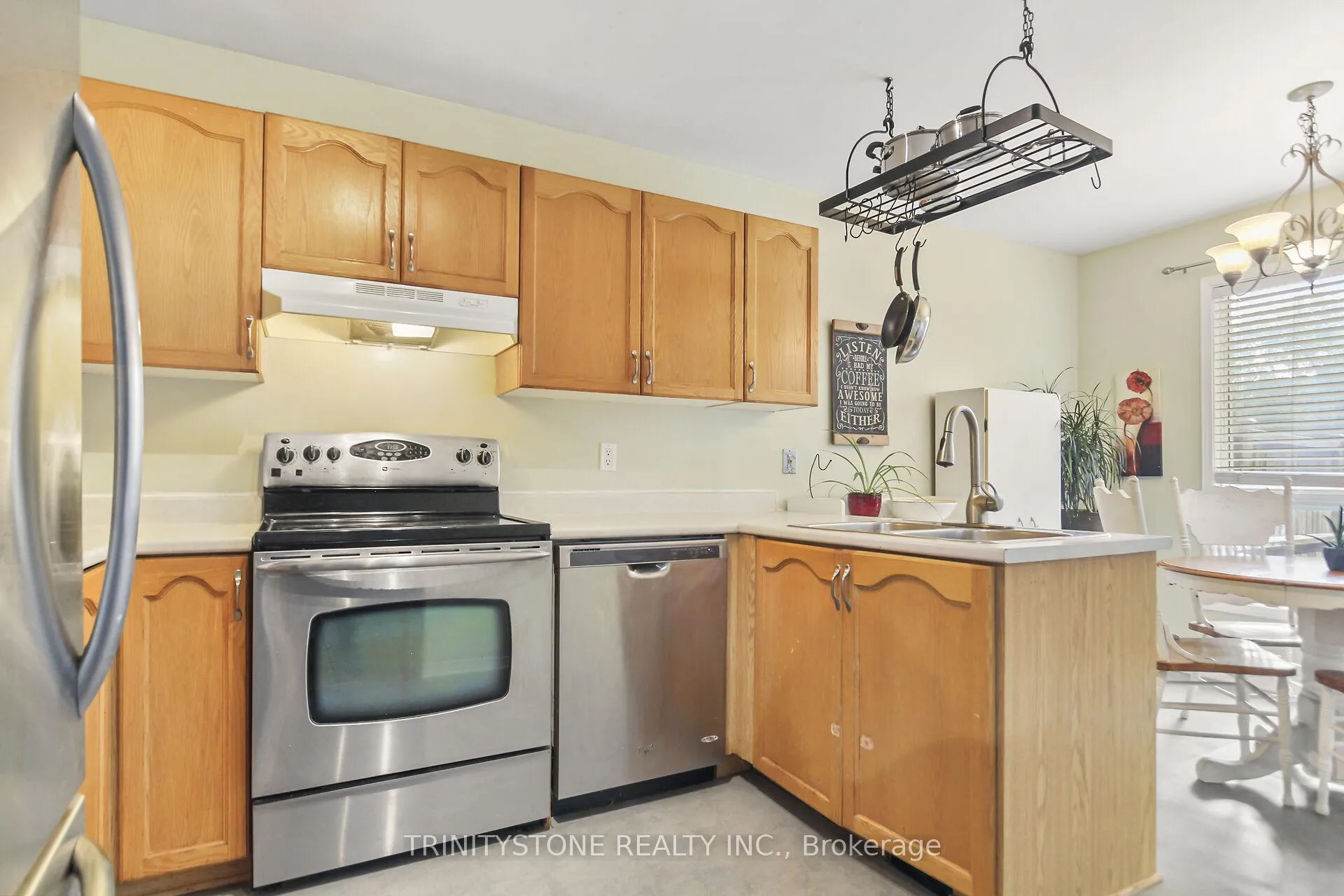 Photo 11 of 63 Jackman Terrace, Ottawa, Kanata - Katimavik — HOMEH
