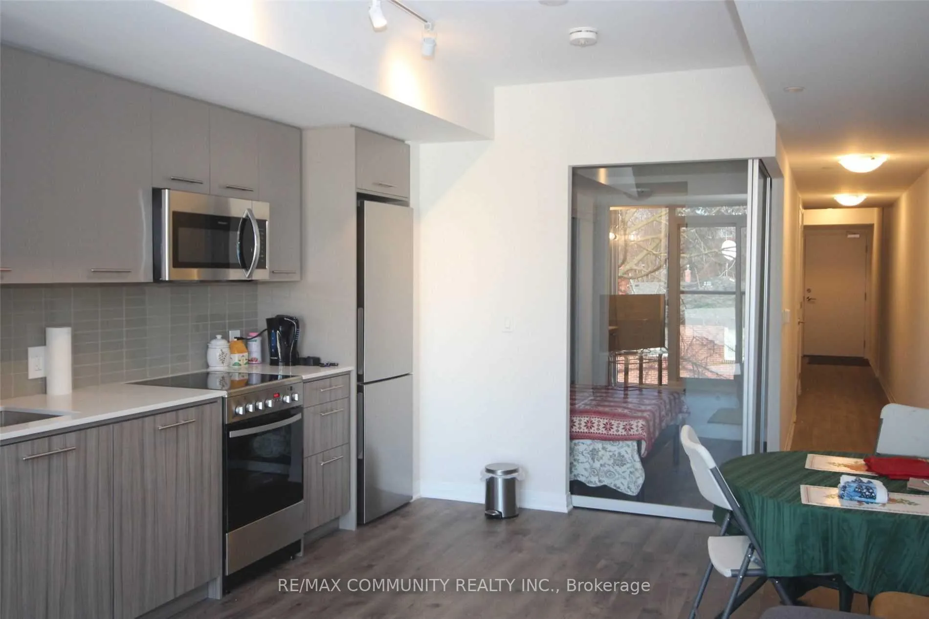 Photo 9 of Unit 303, 1630 Queen Street E, Toronto, The Beaches — HOMEH