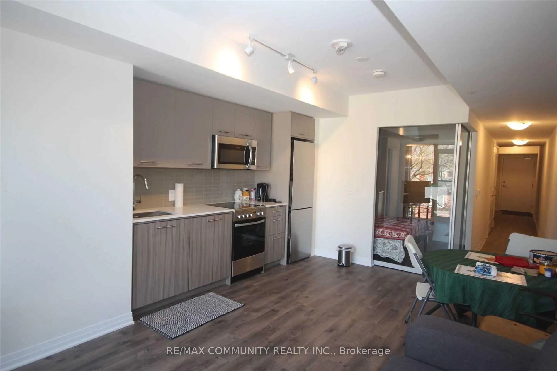 Photo 11 of Unit 303, 1630 Queen Street E, Toronto, The Beaches — HOMEH