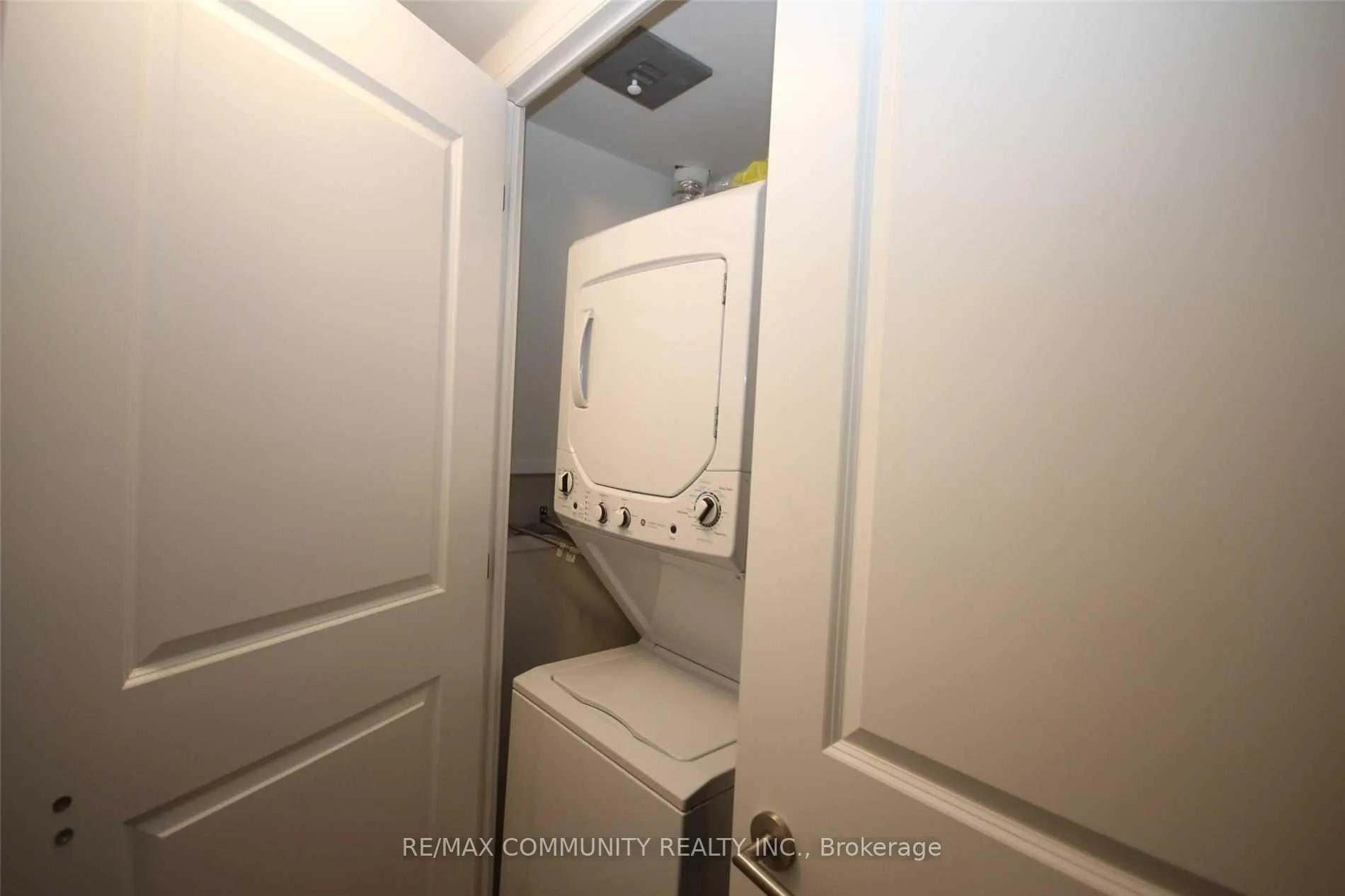 Photo 18 of Unit 303, 1630 Queen Street E, Toronto, The Beaches — HOMEH