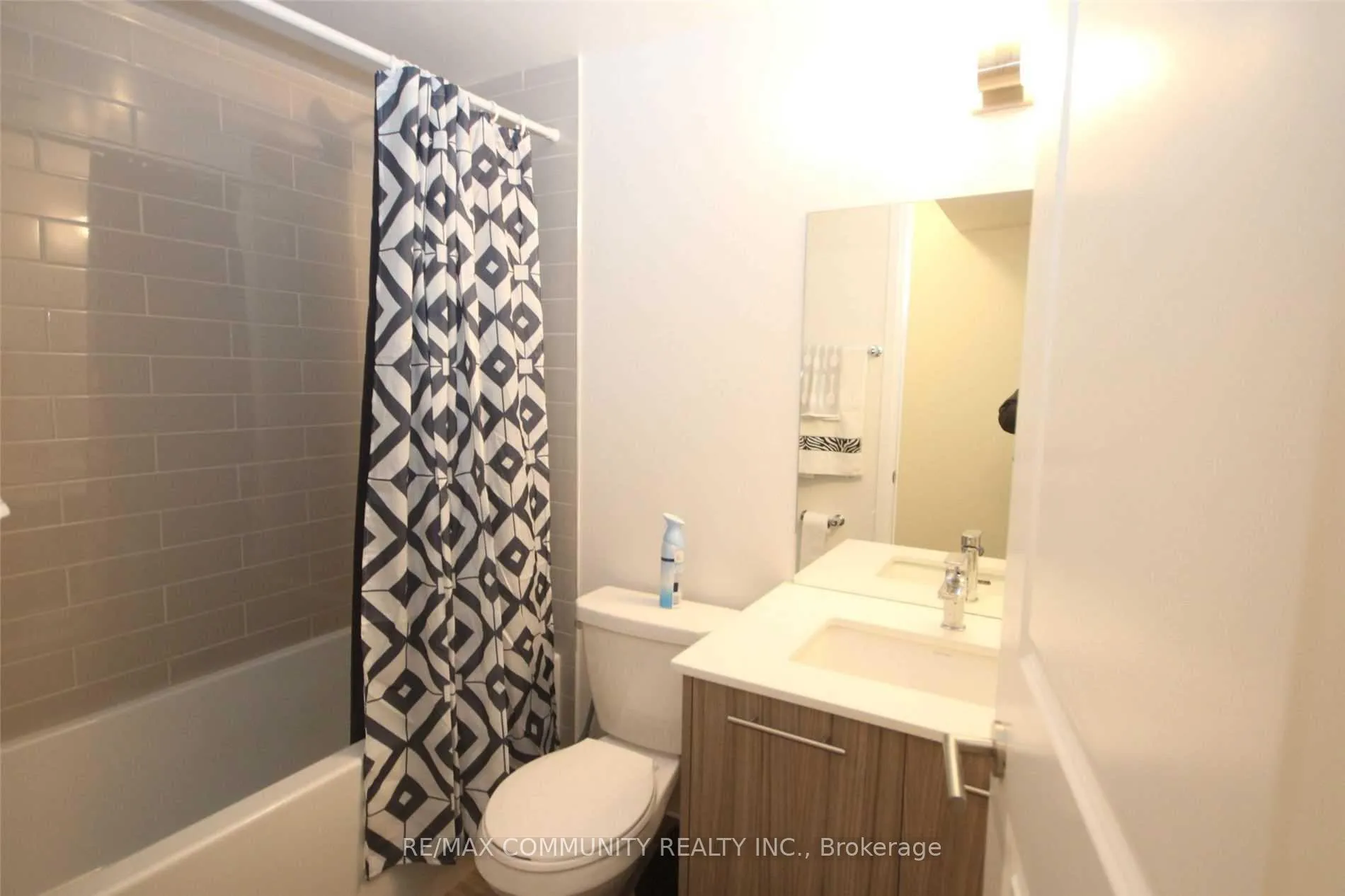 Photo 22 of Unit 303, 1630 Queen Street E, Toronto, The Beaches — HOMEH