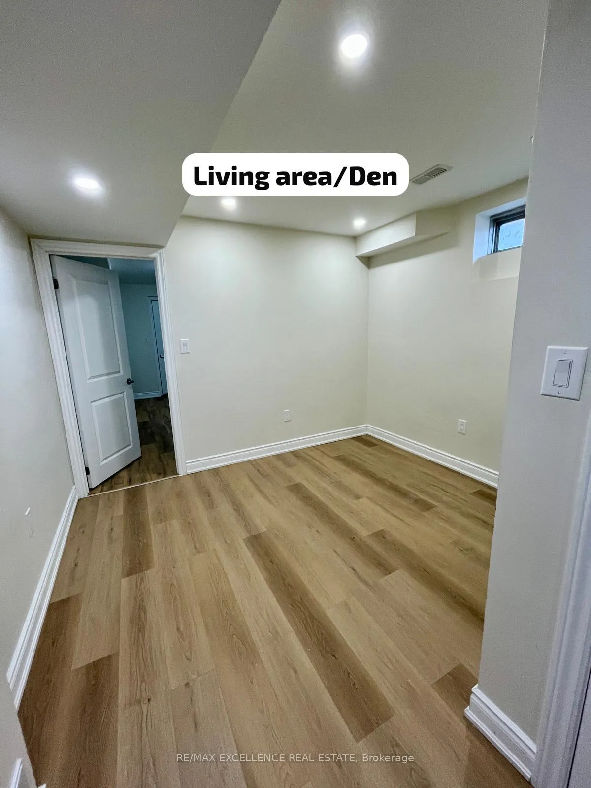 Photo 4 of 27 Bachelor Street, Brampton, Northwest Brampton — HOMEH