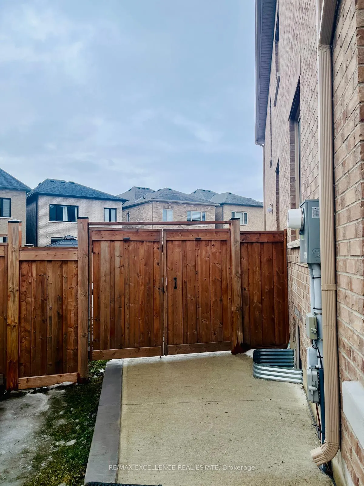 Photo 15 of 27 Bachelor Street, Brampton, Northwest Brampton — HOMEH