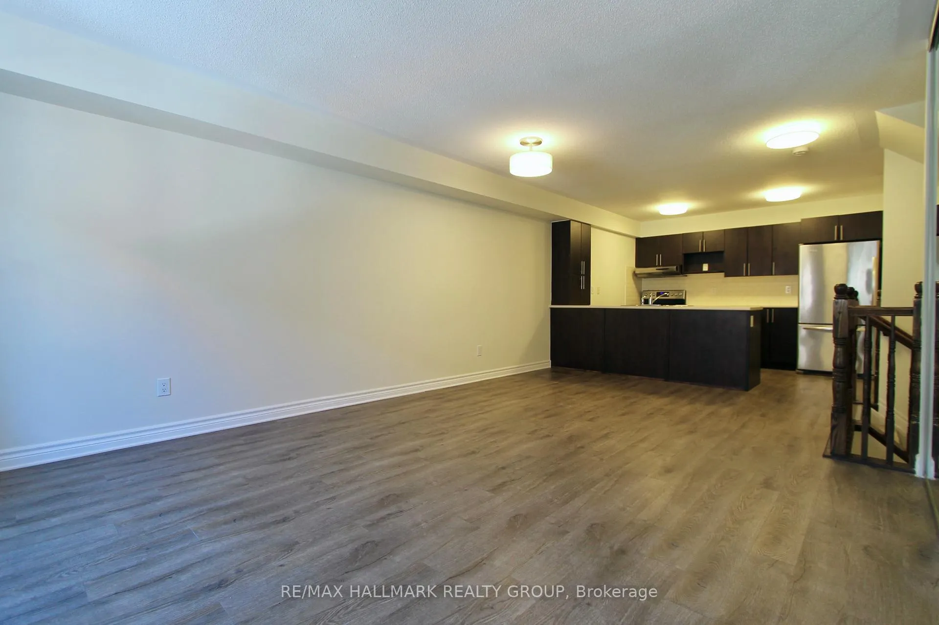 Photo 5 of 126A Lindenshade Drive, Ottawa, Barrhaven - Strandherd — HOMEH