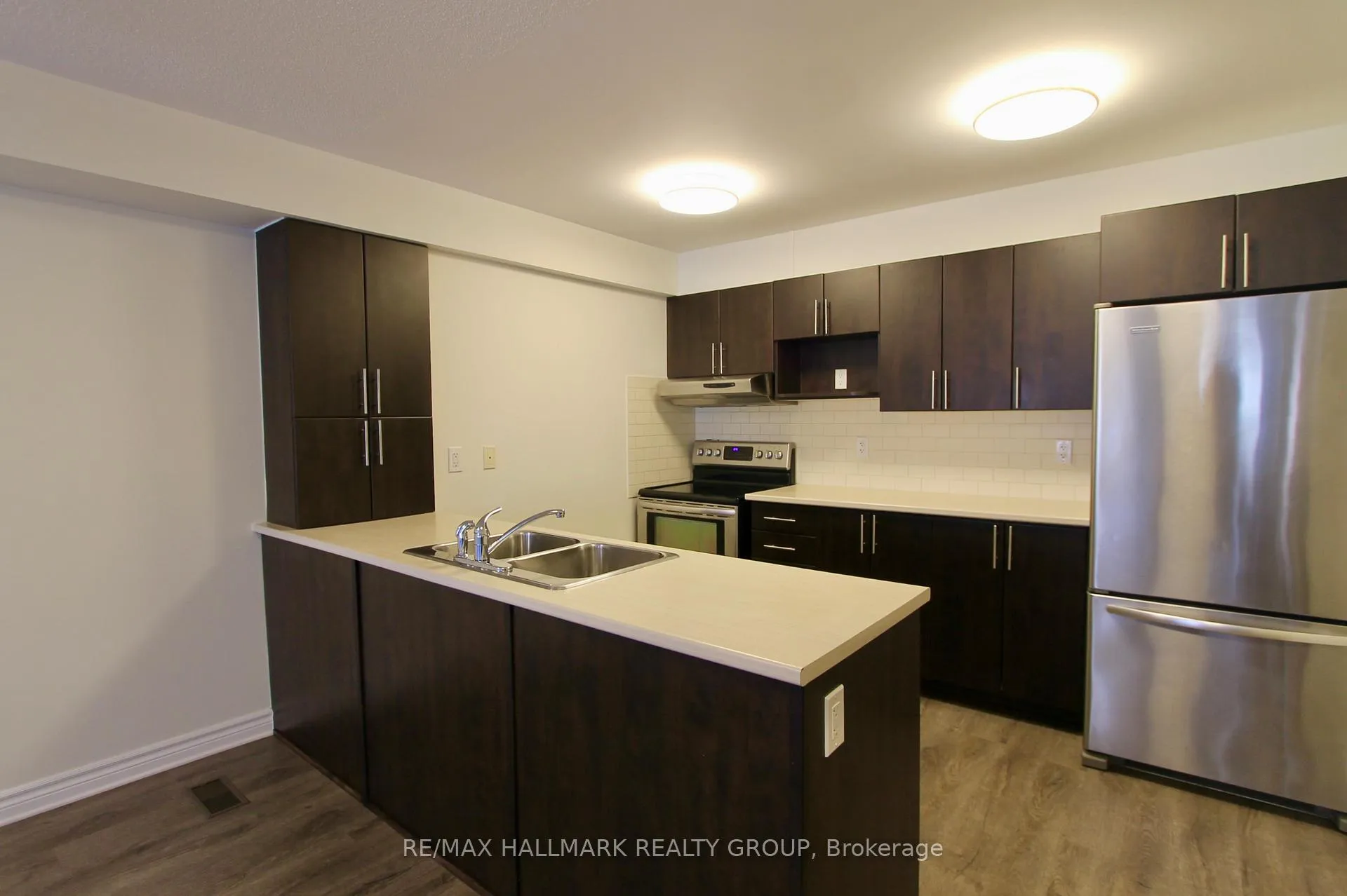 Photo 7 of 126A Lindenshade Drive, Ottawa, Barrhaven - Strandherd — HOMEH
