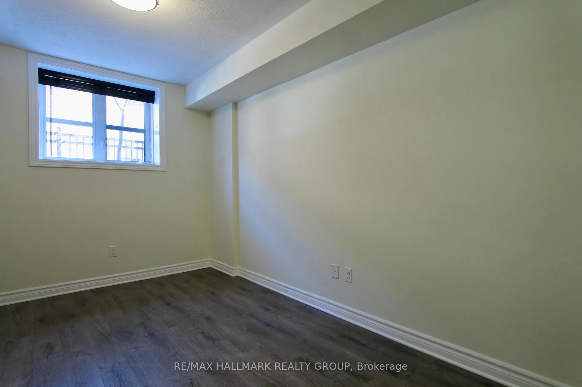 Photo 12 of 126A Lindenshade Drive, Ottawa, Barrhaven - Strandherd — HOMEH