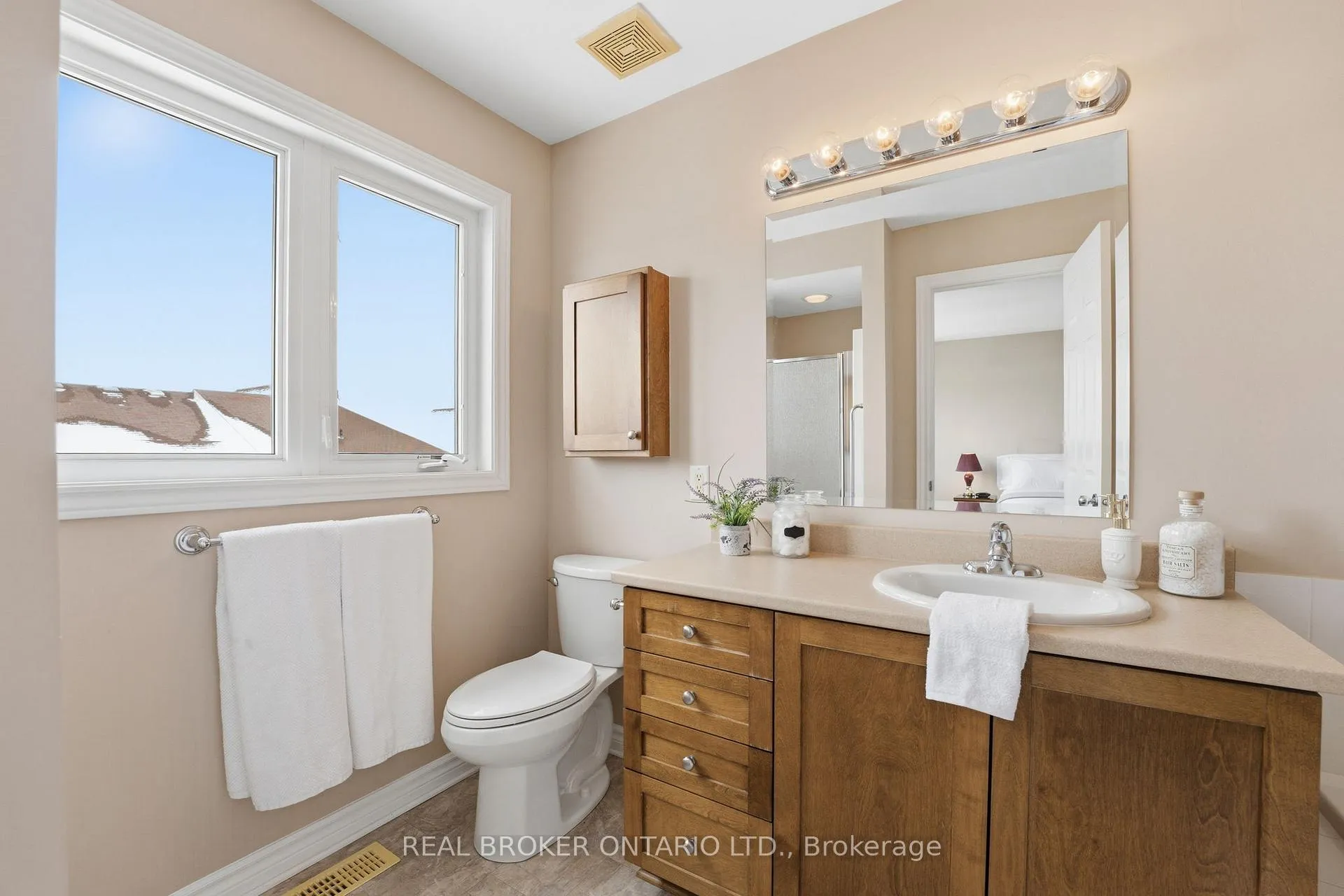 Photo 12 of 397 Statewood Drive, Ottawa, Kanata - Morgan's Grant/South March — HOMEH