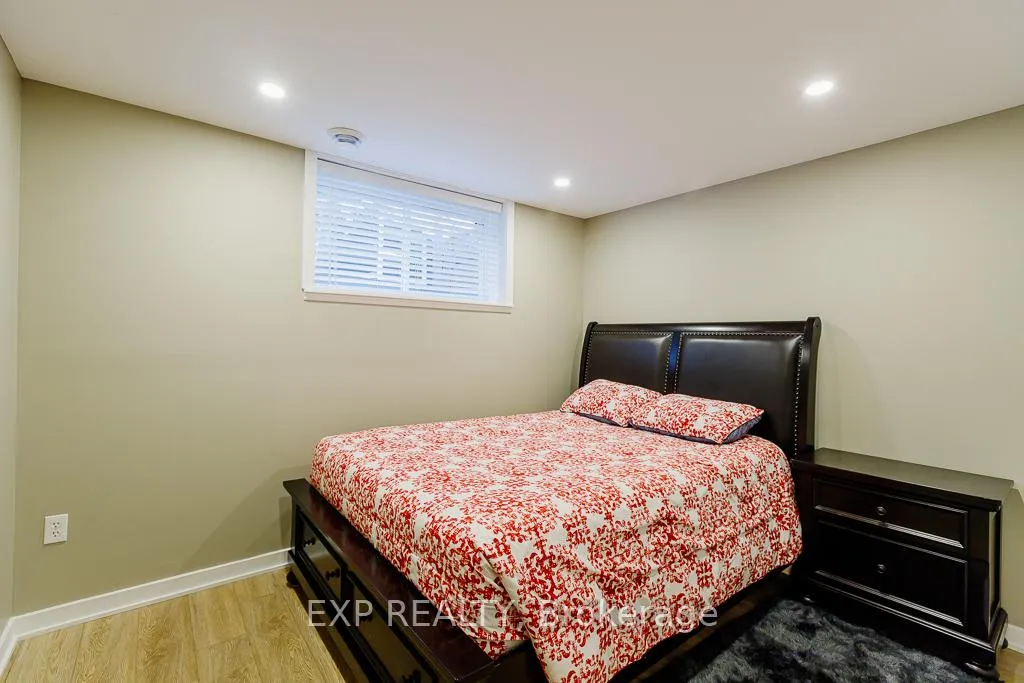 Photo 9 of 194 Willow Creek Circle, Ottawa, Barrhaven - Strandherd — HOMEH