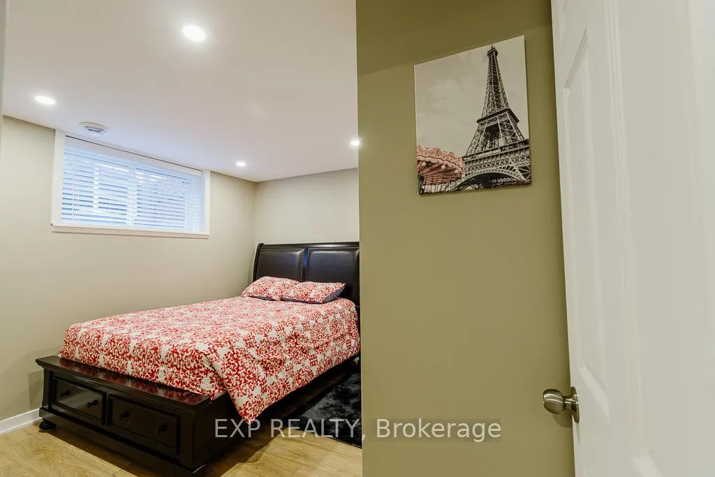 Photo 11 of 194 Willow Creek Circle, Ottawa, Barrhaven - Strandherd — HOMEH
