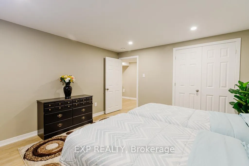Photo 12 of 194 Willow Creek Circle, Ottawa, Barrhaven - Strandherd — HOMEH