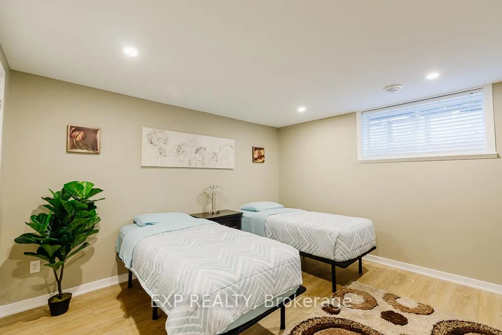 Photo 13 of 194 Willow Creek Circle, Ottawa, Barrhaven - Strandherd — HOMEH