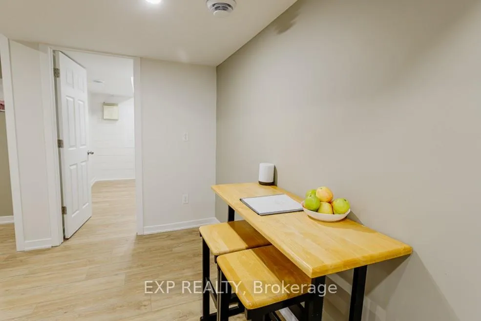 Photo 14 of 194 Willow Creek Circle, Ottawa, Barrhaven - Strandherd — HOMEH