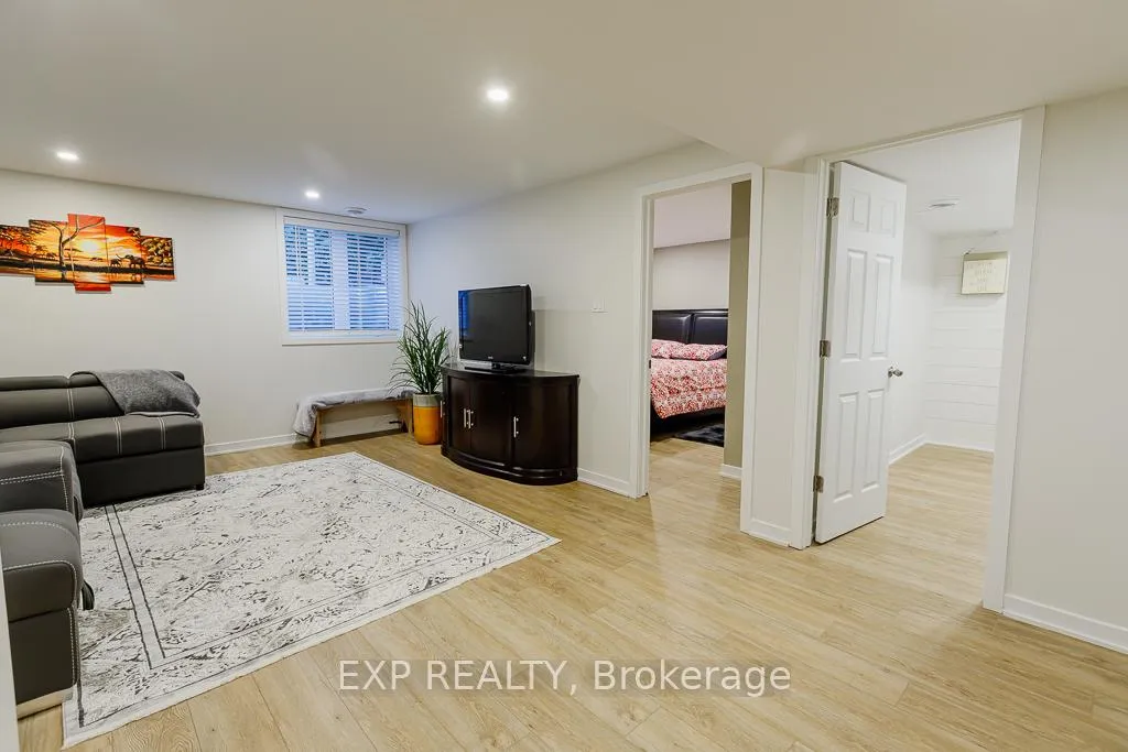 Photo 17 of 194 Willow Creek Circle, Ottawa, Barrhaven - Strandherd — HOMEH