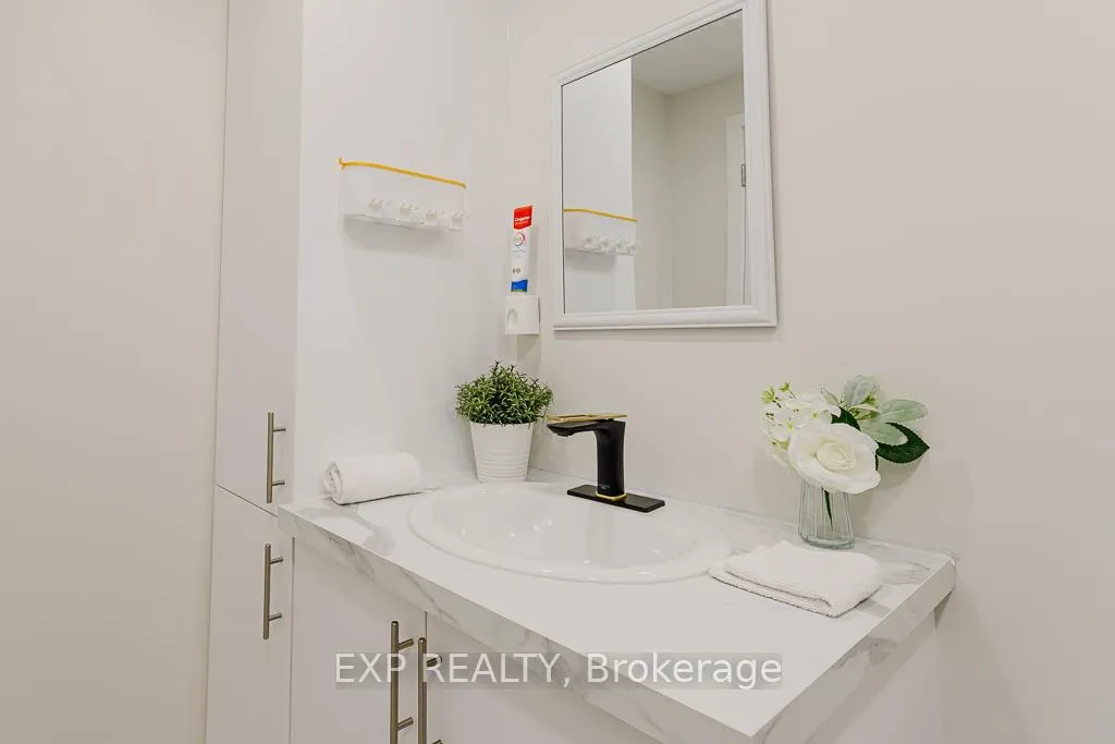 Photo 21 of 194 Willow Creek Circle, Ottawa, Barrhaven - Strandherd — HOMEH