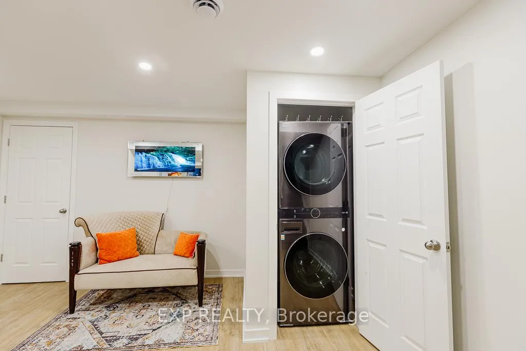 Photo 24 of 194 Willow Creek Circle, Ottawa, Barrhaven - Strandherd — HOMEH