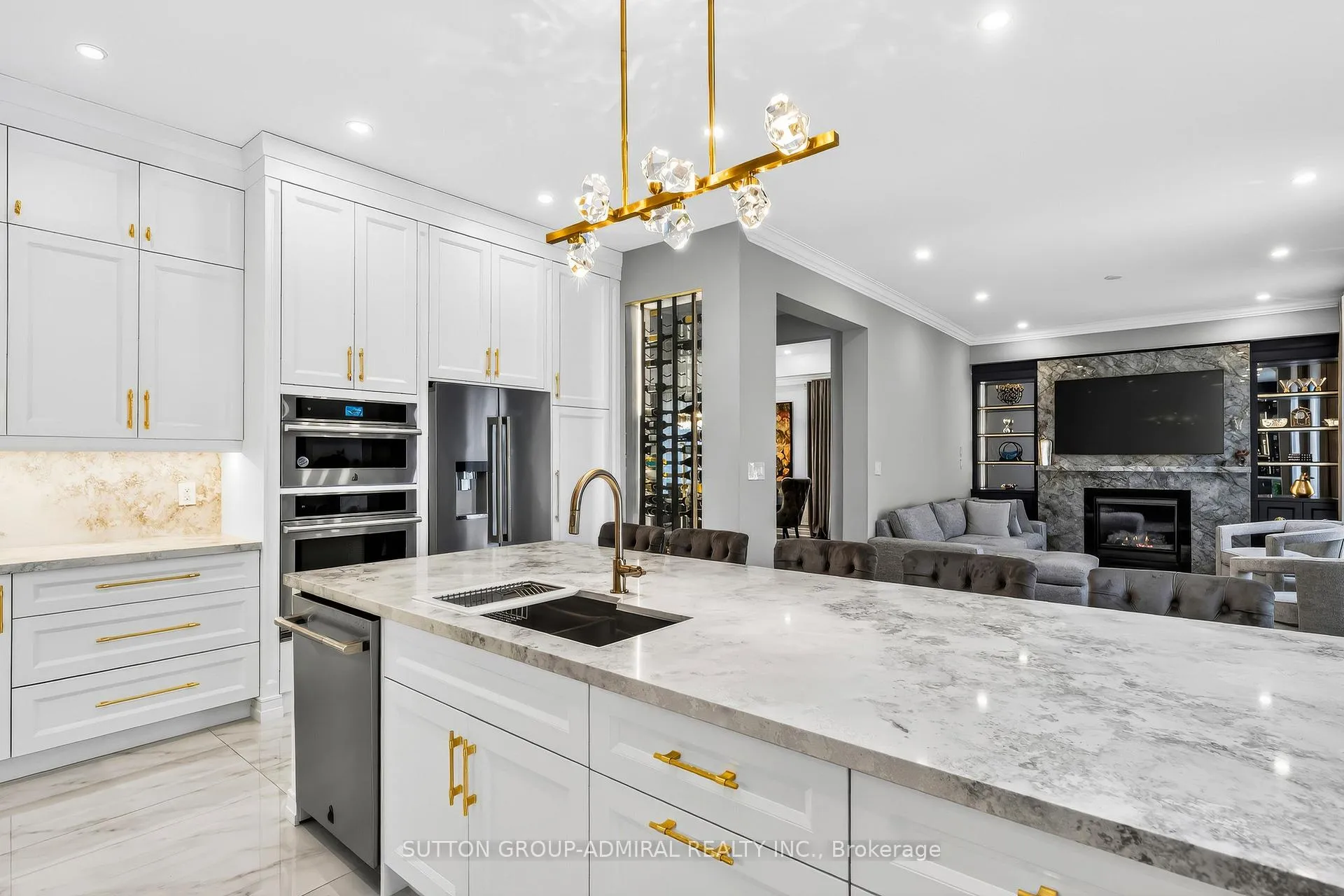 Photo 7 of 37 Cedarpoint Court, Vaughan, Patterson — HOMEH