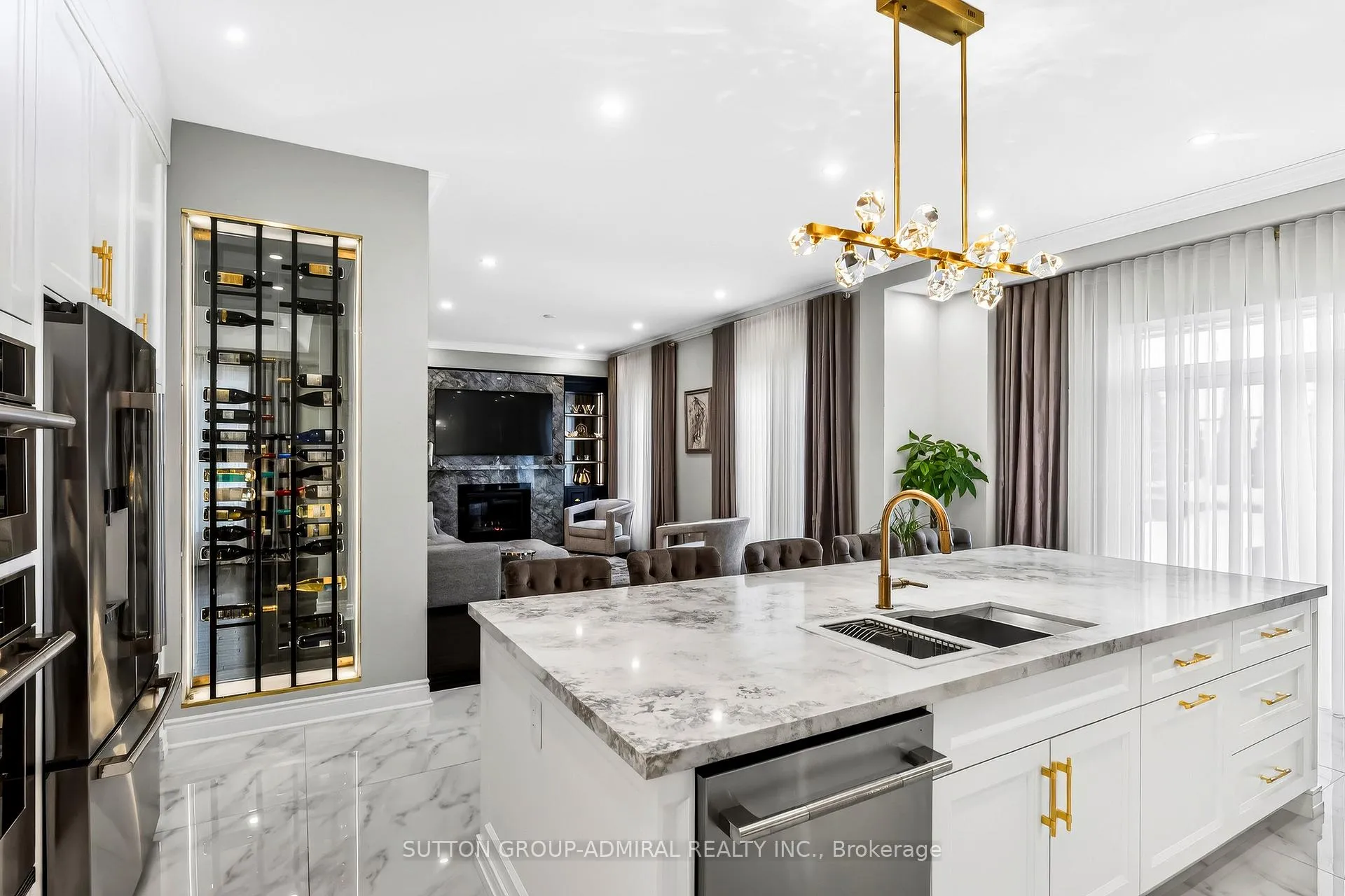 Photo 9 of 37 Cedarpoint Court, Vaughan, Patterson — HOMEH