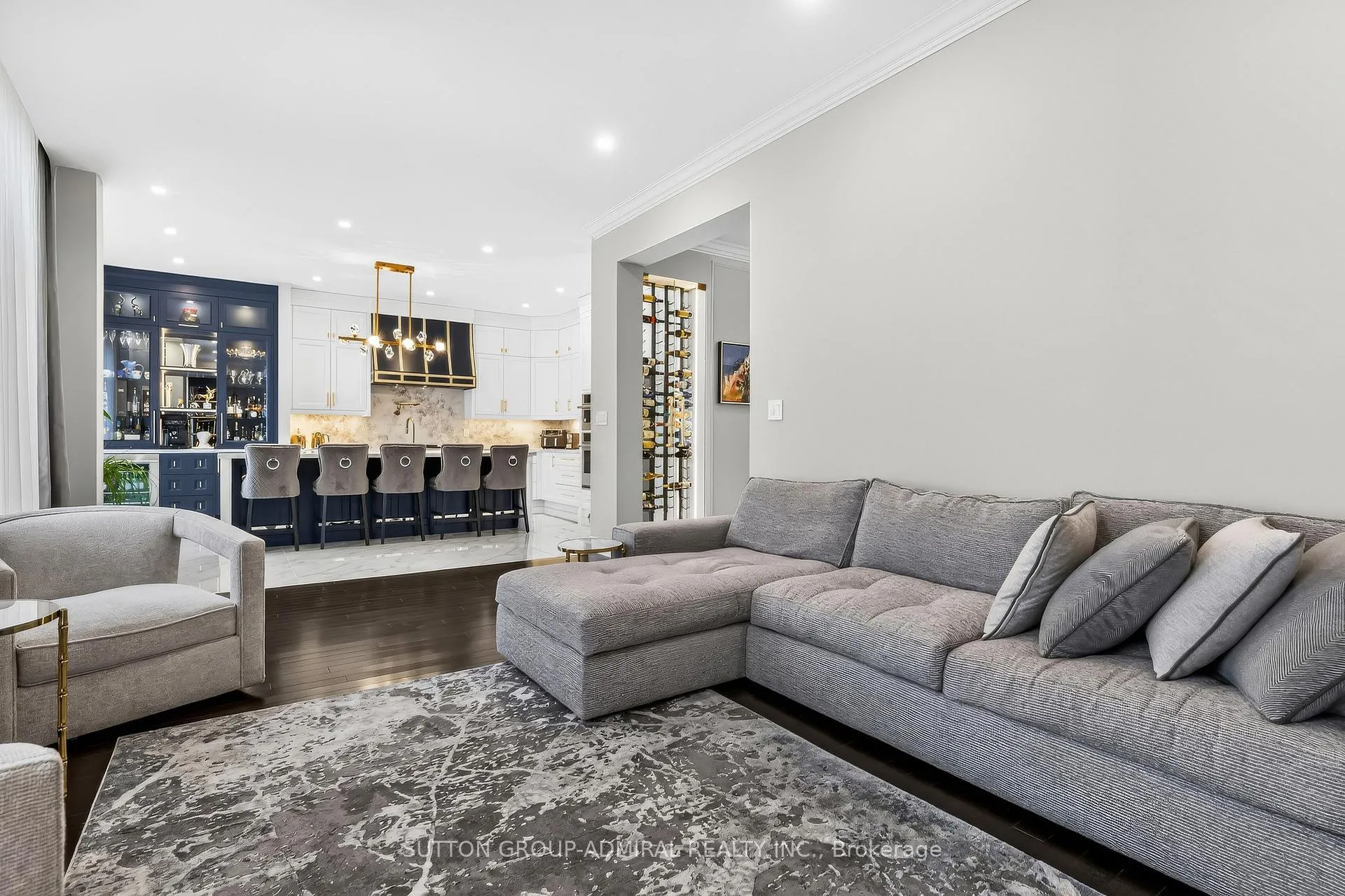 Photo 10 of 37 Cedarpoint Court, Vaughan, Patterson — HOMEH