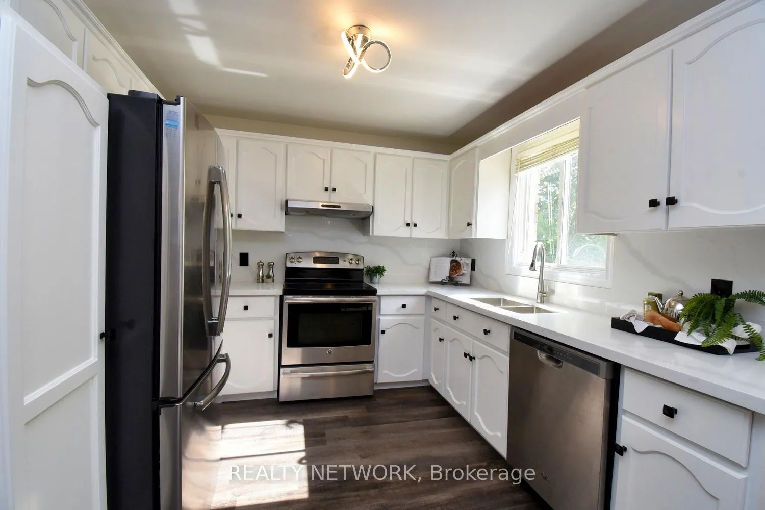 Photo 17 of 29 Riviera Ridge, Hamilton, Winona Park — HOMEH