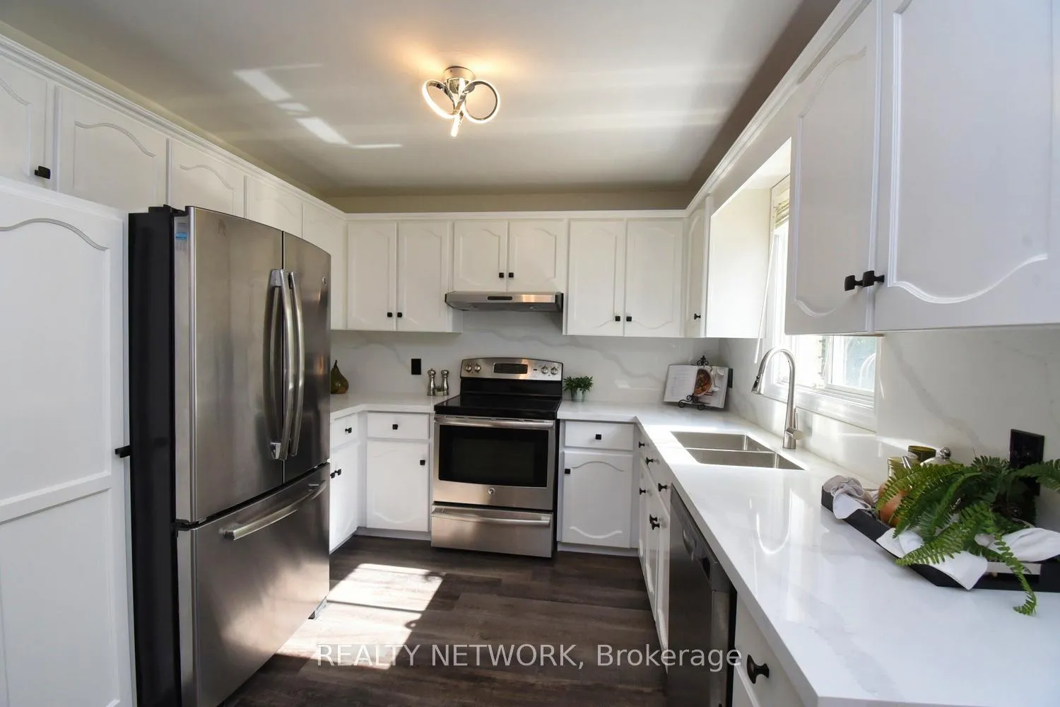 Photo 18 of 29 Riviera Ridge, Hamilton, Winona Park — HOMEH