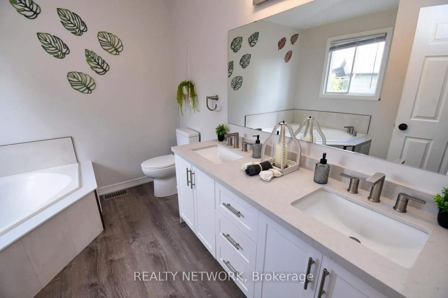Photo 26 of 29 Riviera Ridge, Hamilton, Winona Park — HOMEH