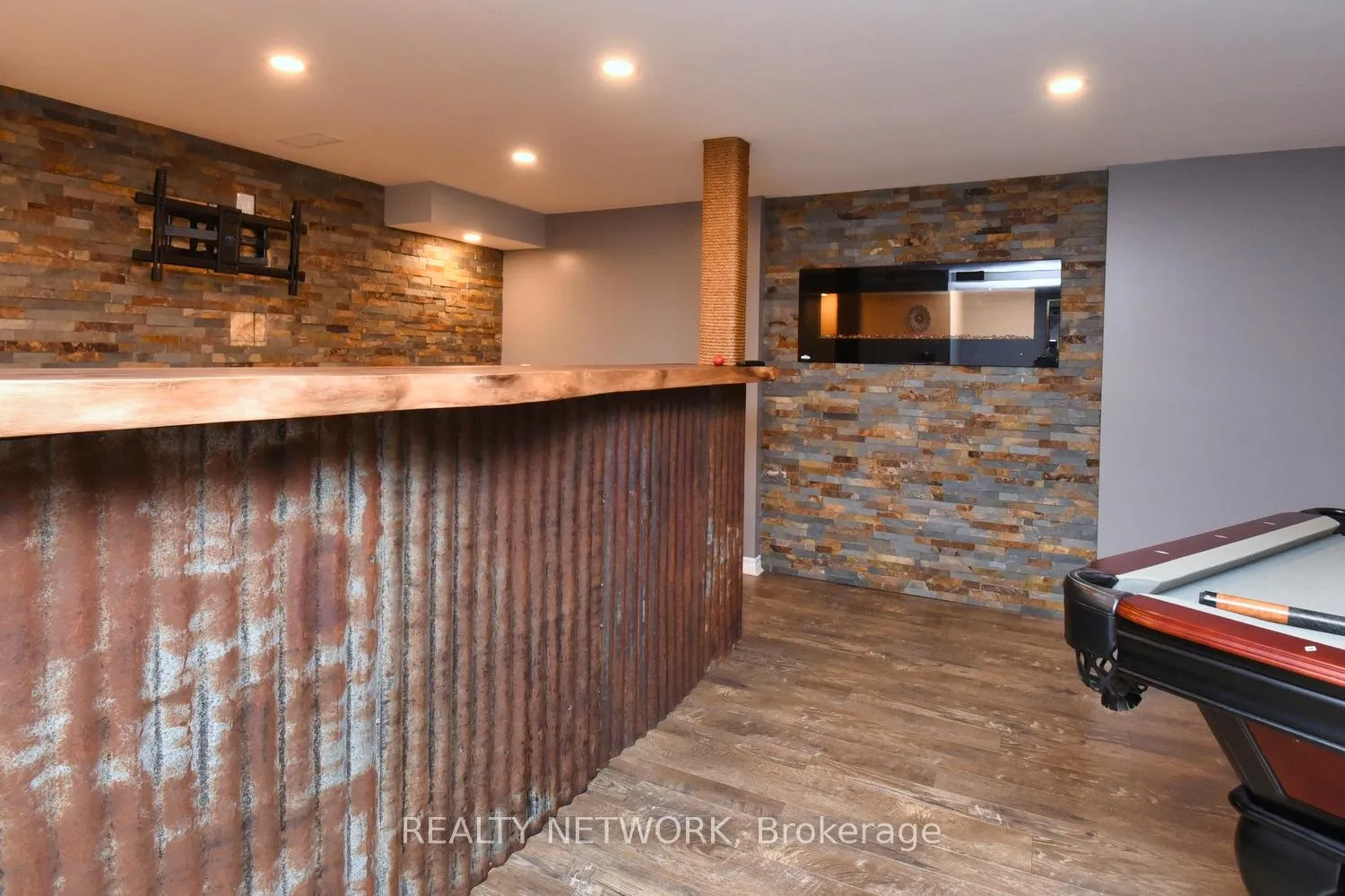 Photo 36 of 29 Riviera Ridge, Hamilton, Winona Park — HOMEH