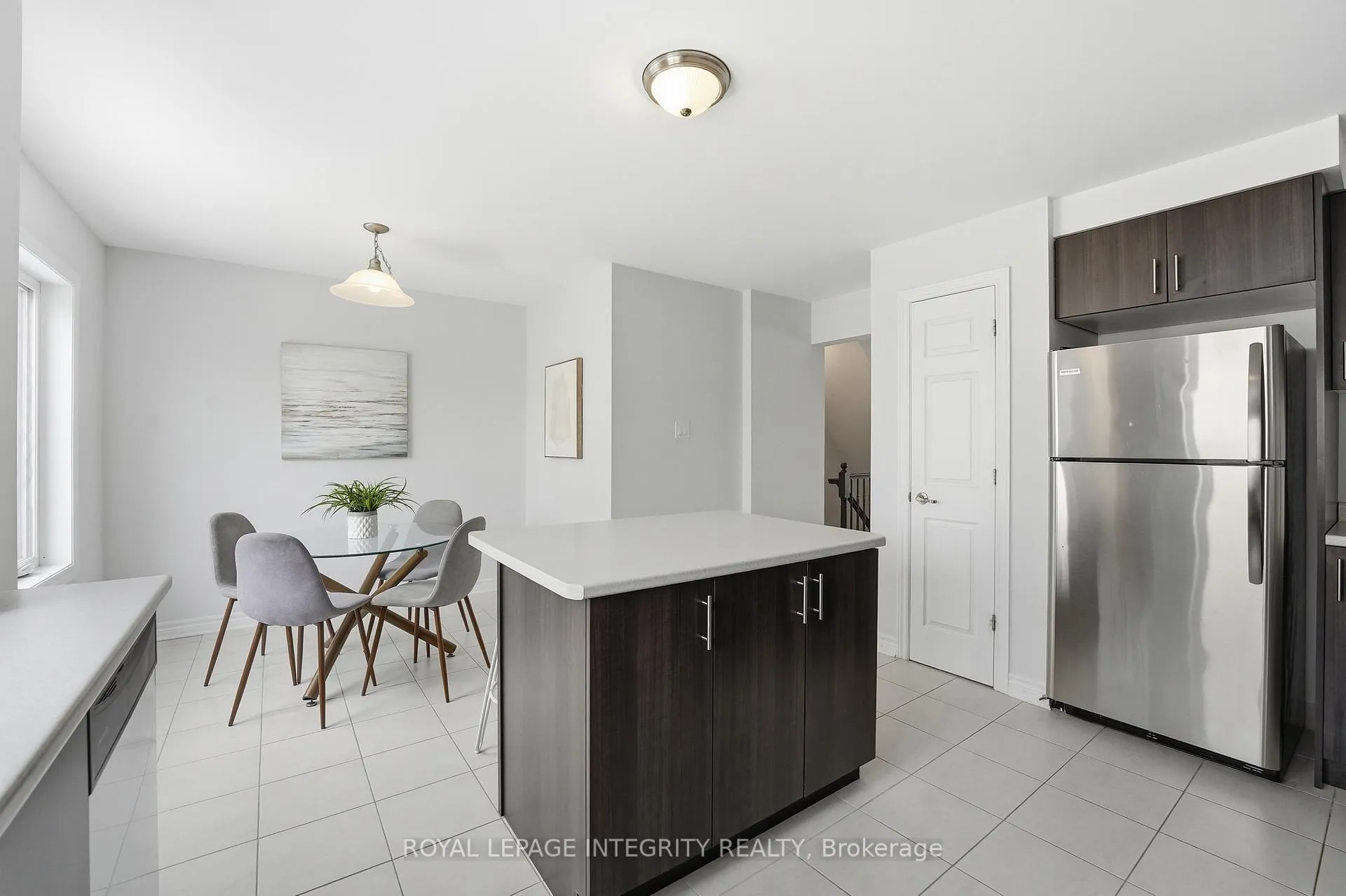 Photo 8 of 145 Gelderland Private, Ottawa, Kanata - Emerald Meadows/Trailwest — HOMEH