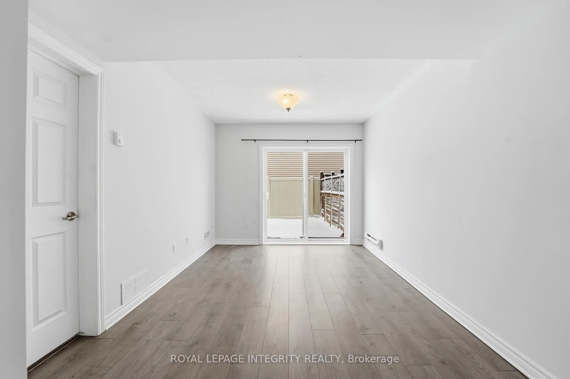 Photo 15 of 145 Gelderland Private, Ottawa, Kanata - Emerald Meadows/Trailwest — HOMEH