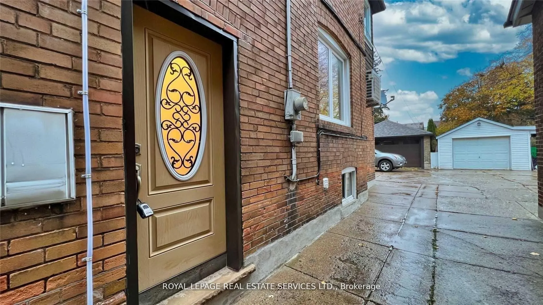 Photo 6 of Unit Lower, 87 Dawes Road, Toronto, East End-Danforth — HOMEH