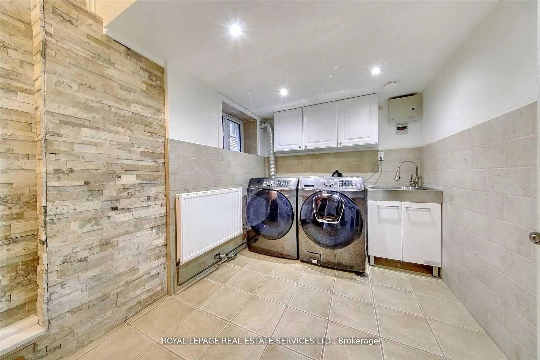 Photo 9 of Unit Lower, 87 Dawes Road, Toronto, East End-Danforth — HOMEH