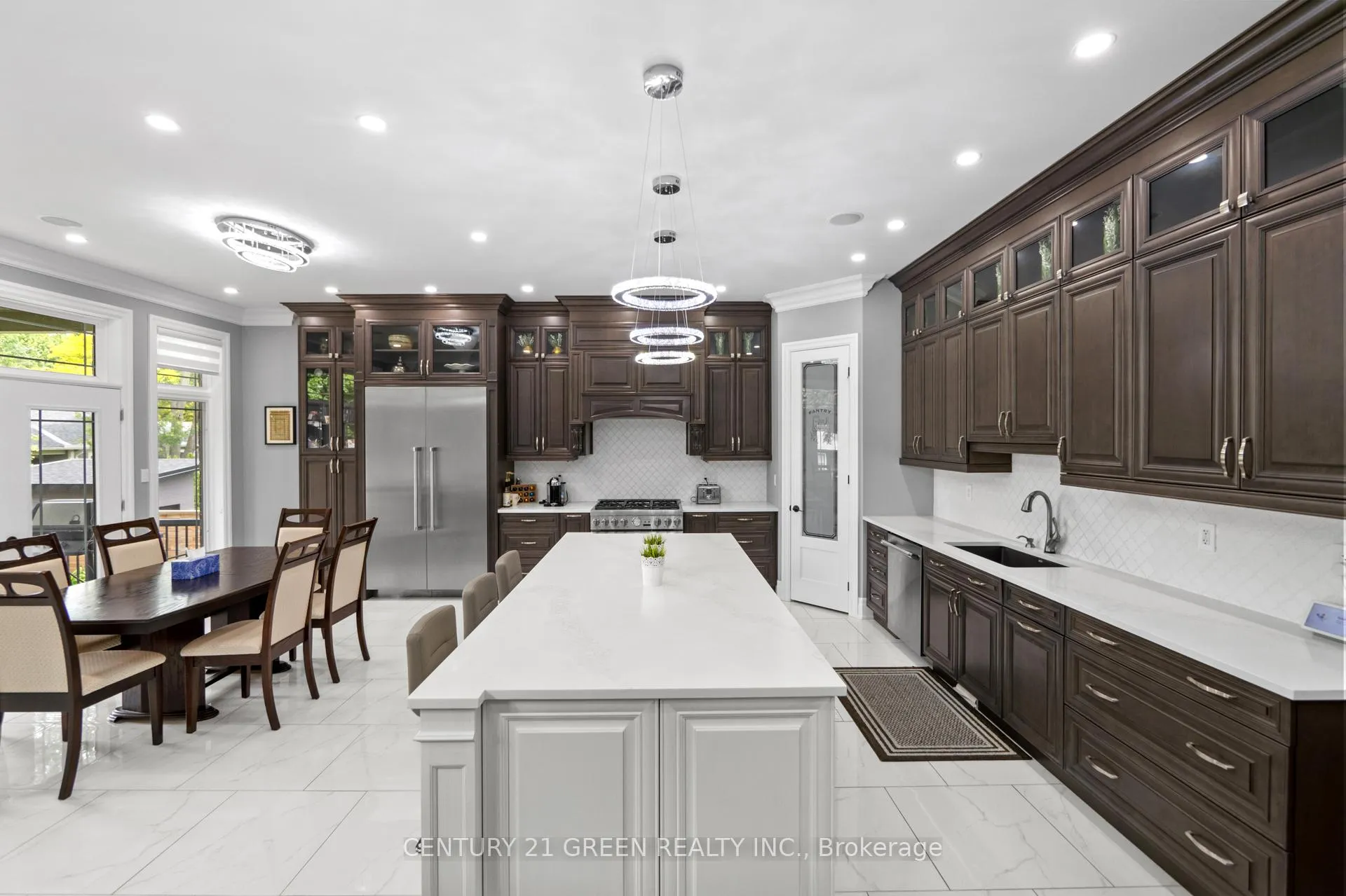 Photo 10 of 679 Hiawatha Boulevard, Hamilton, Ancaster — HOMEH