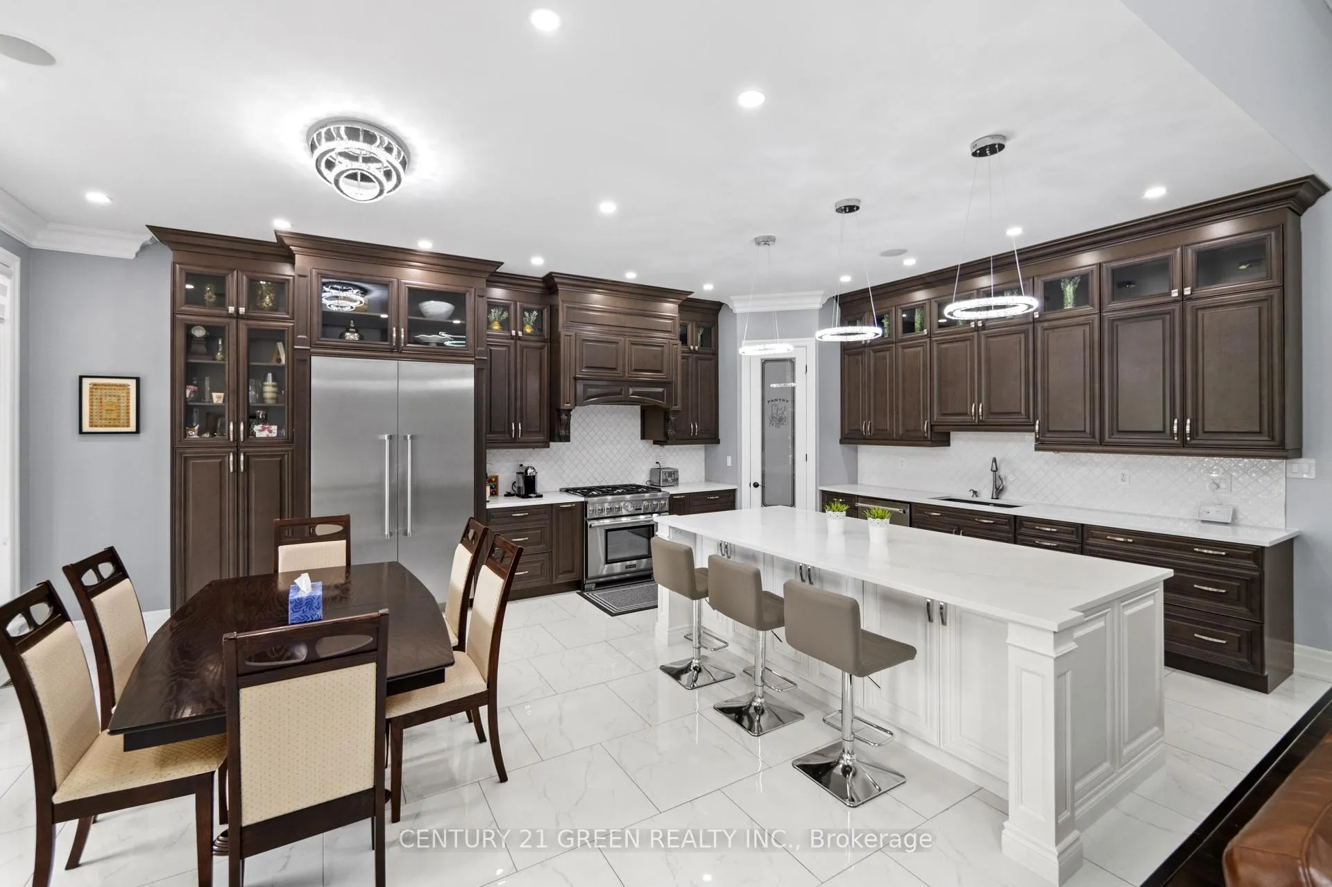Photo 11 of 679 Hiawatha Boulevard, Hamilton, Ancaster — HOMEH