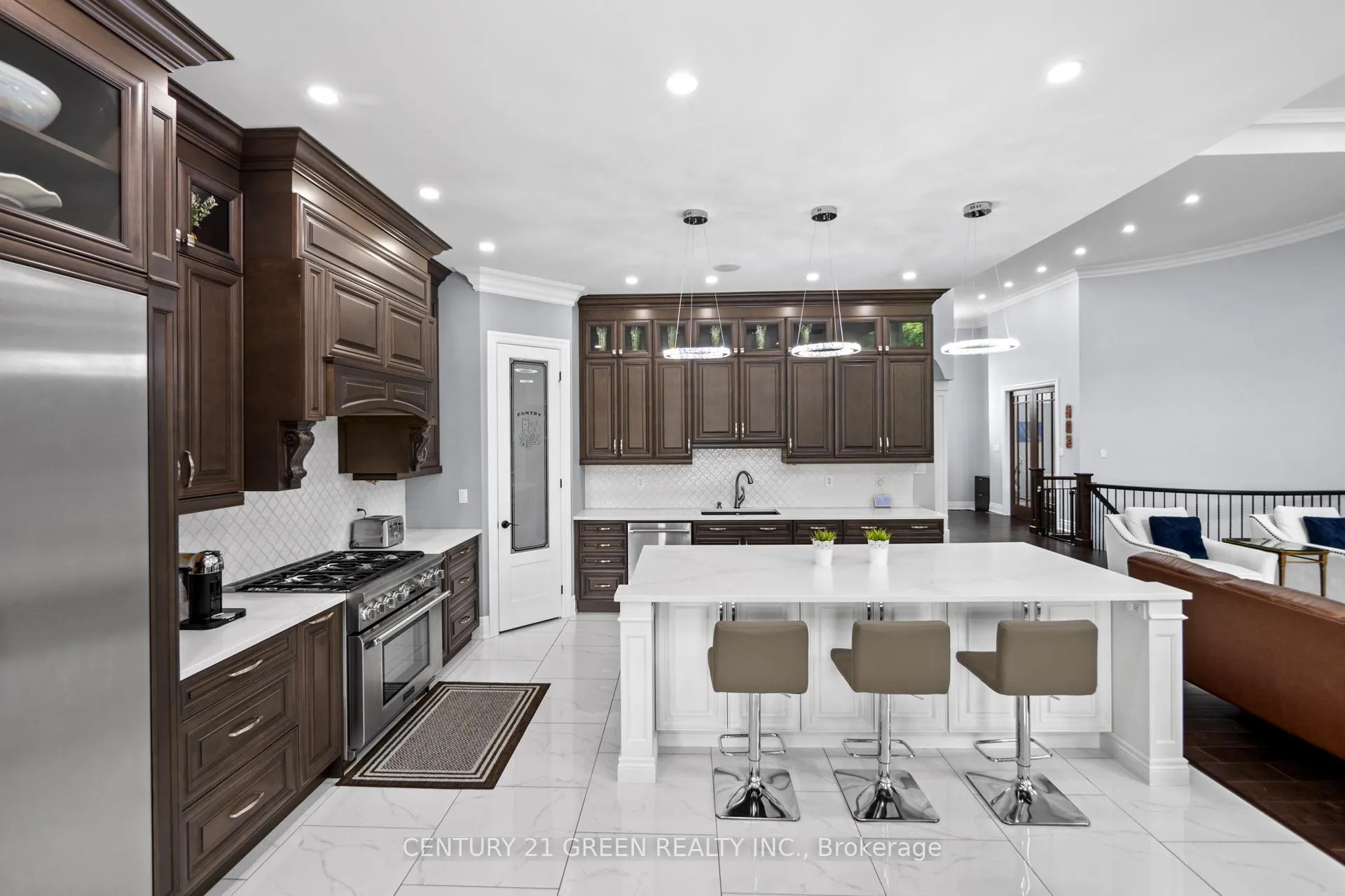 Photo 13 of 679 Hiawatha Boulevard, Hamilton, Ancaster — HOMEH
