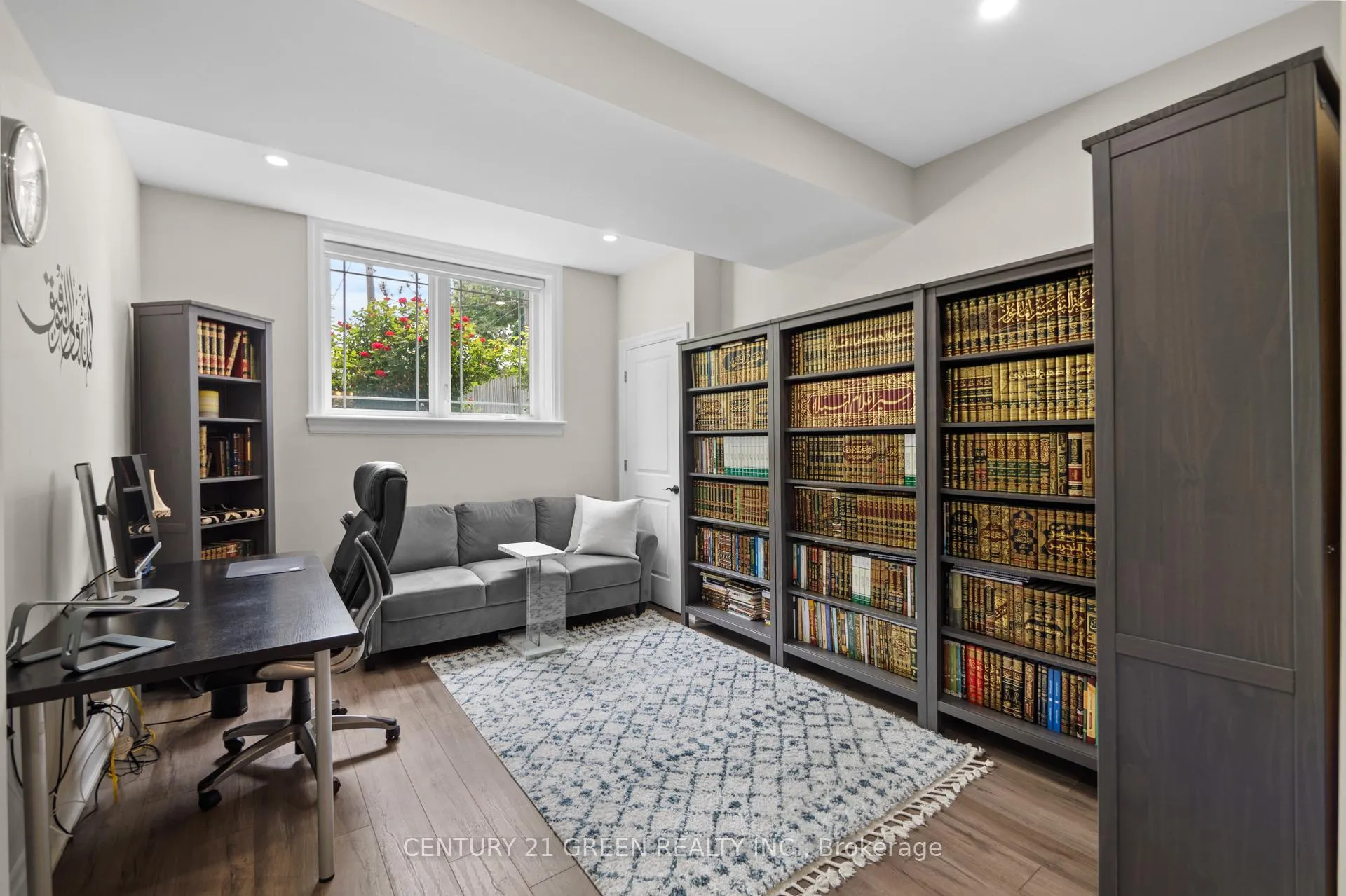 Photo 34 of 679 Hiawatha Boulevard, Hamilton, Ancaster — HOMEH