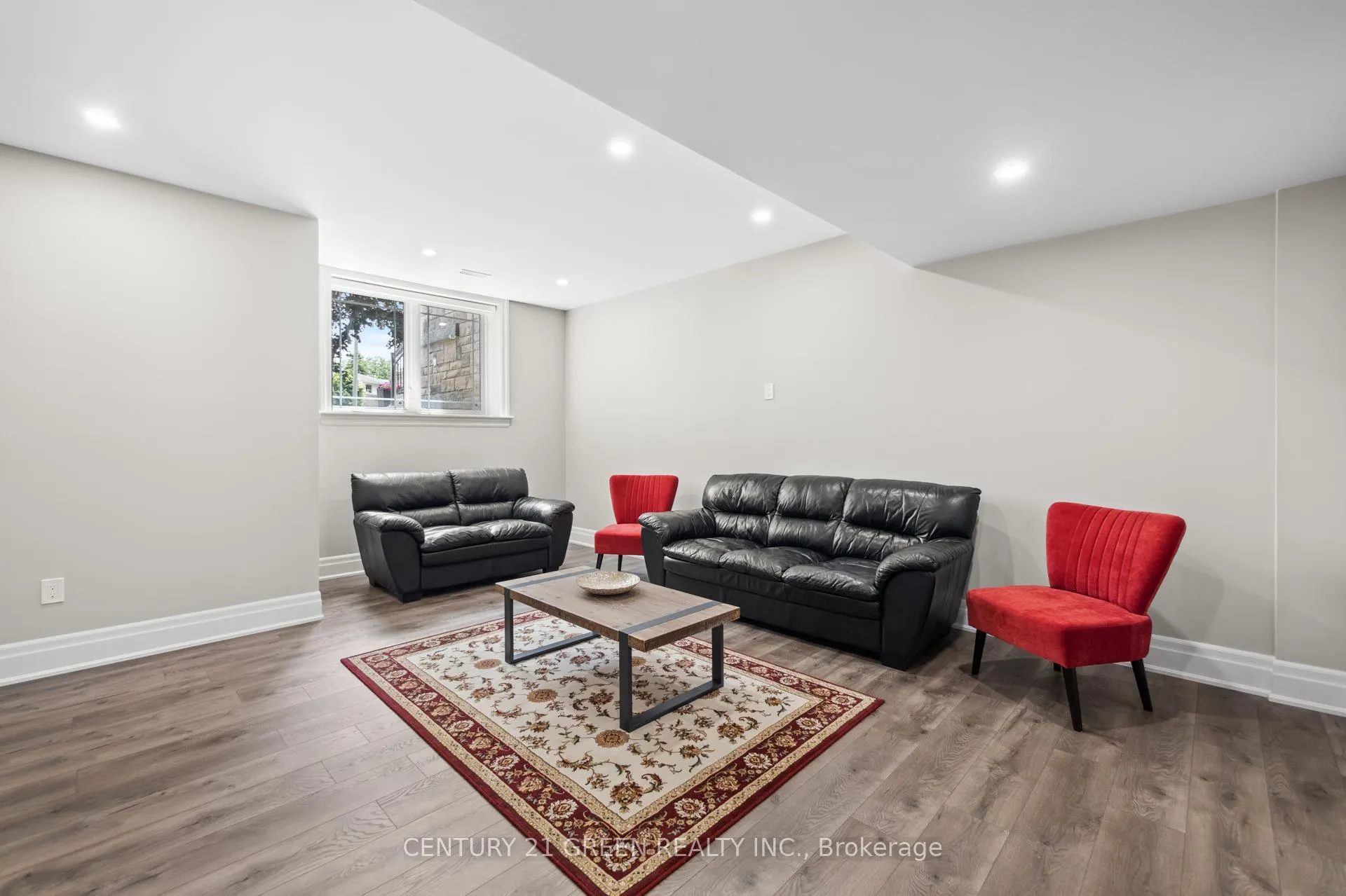 Photo 42 of 679 Hiawatha Boulevard, Hamilton, Ancaster — HOMEH