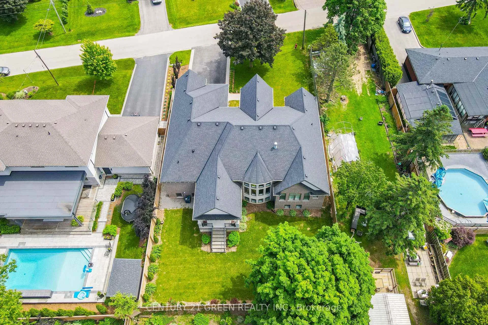 Photo 50 of 679 Hiawatha Boulevard, Hamilton, Ancaster — HOMEH