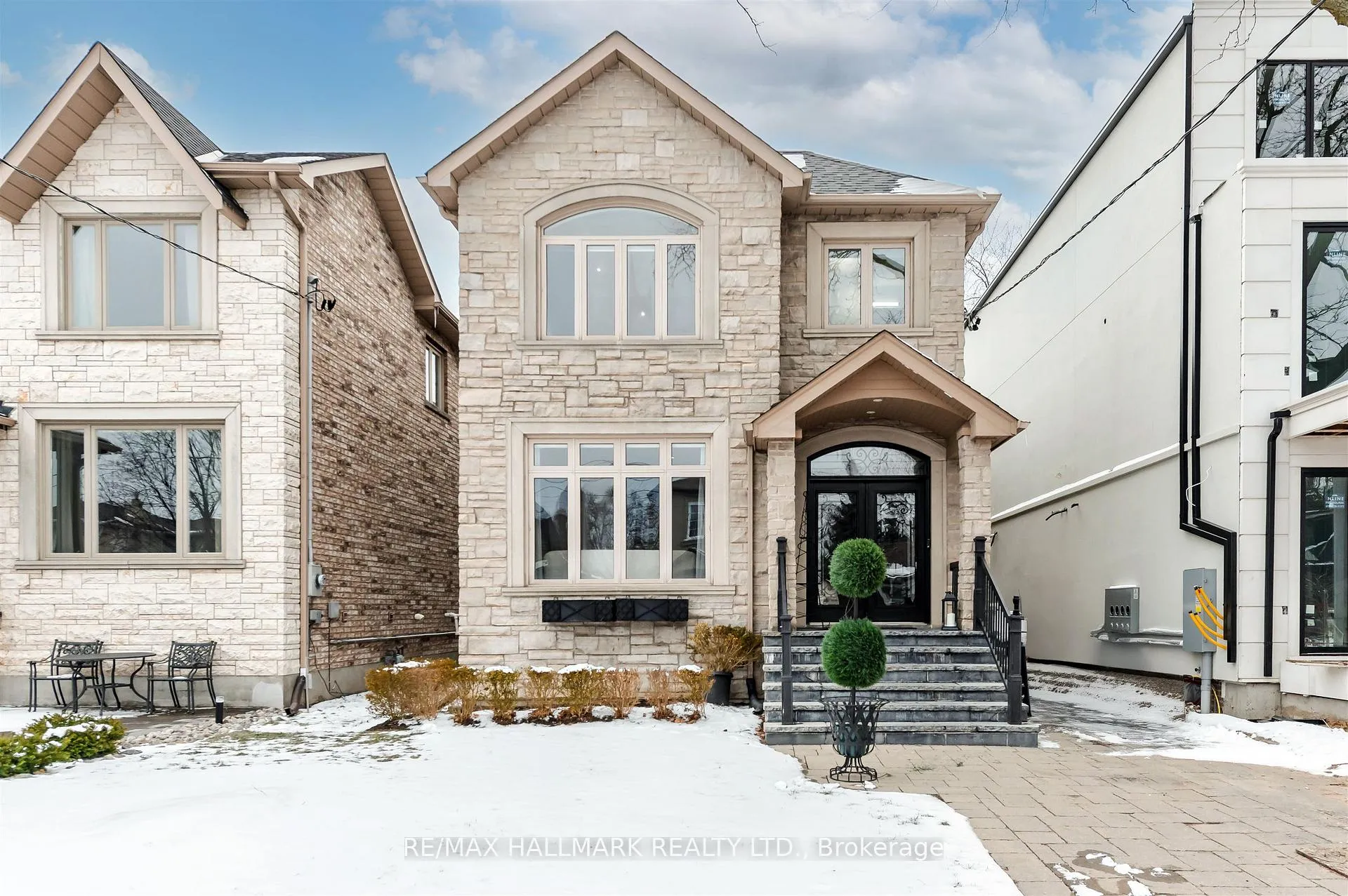 Photo 1 of 52 Athlone Road, Toronto, East York — HOMEH