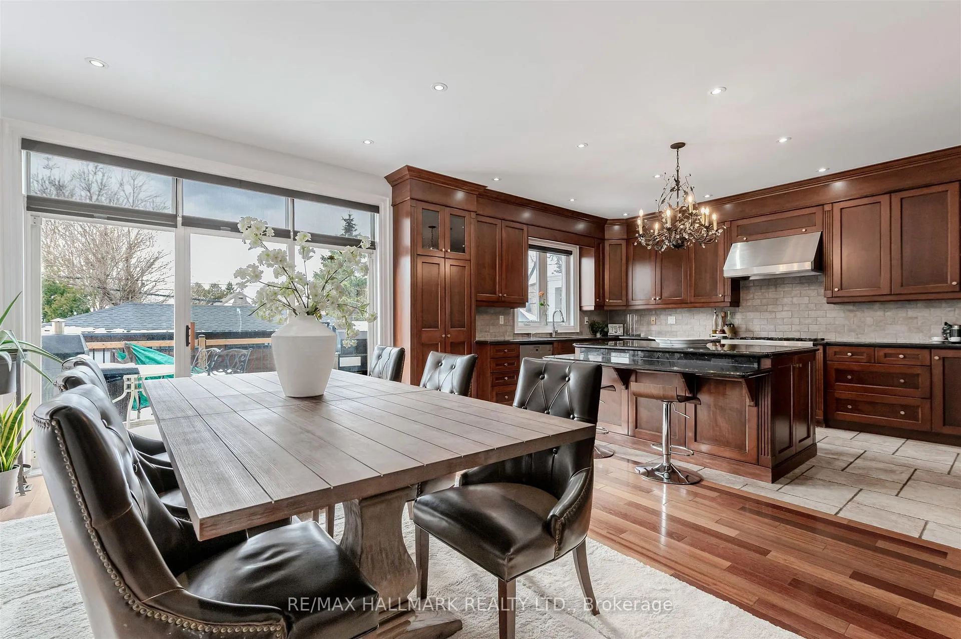 Photo 18 of 52 Athlone Road, Toronto, East York — HOMEH