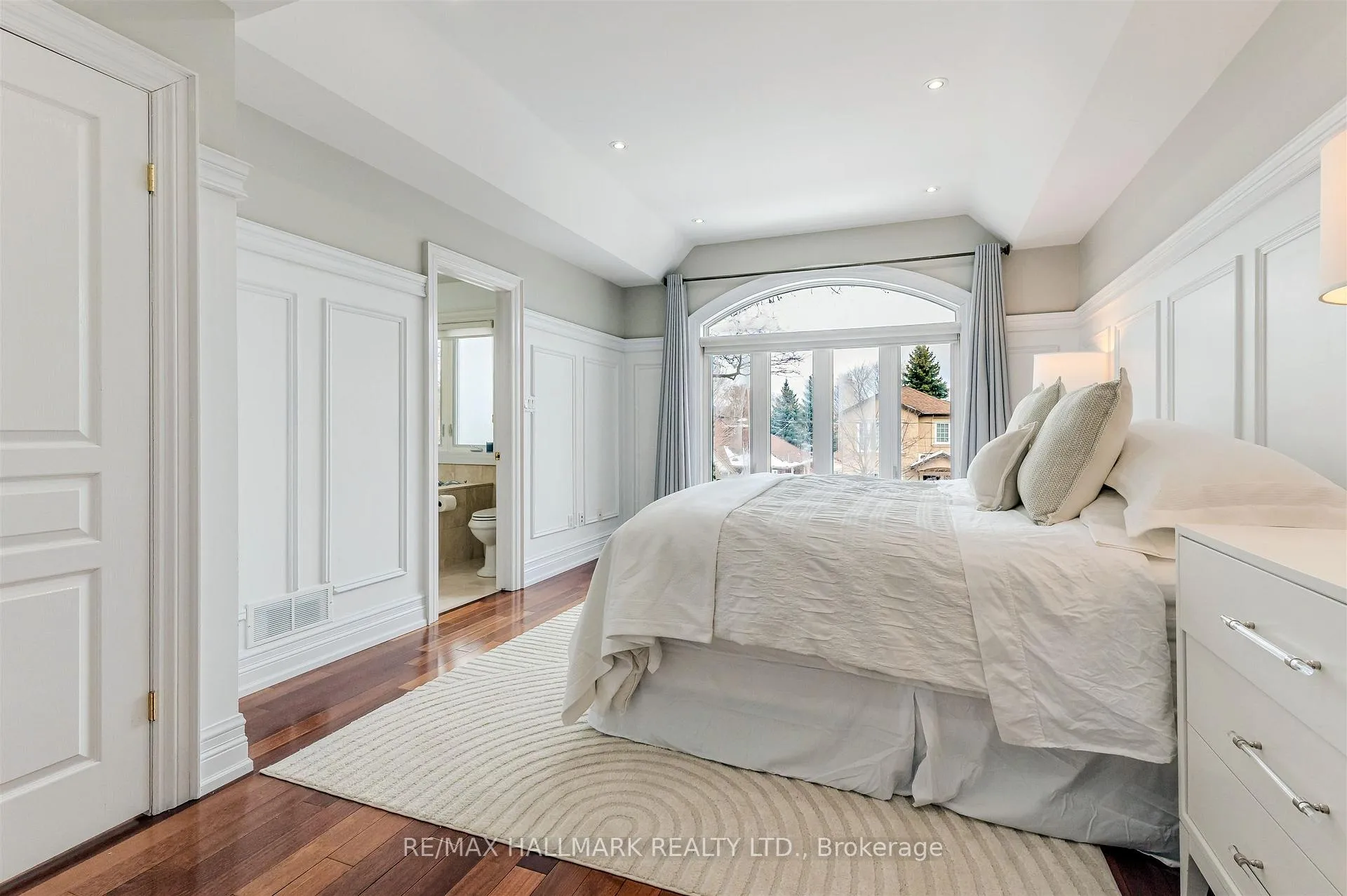 Photo 25 of 52 Athlone Road, Toronto, East York — HOMEH
