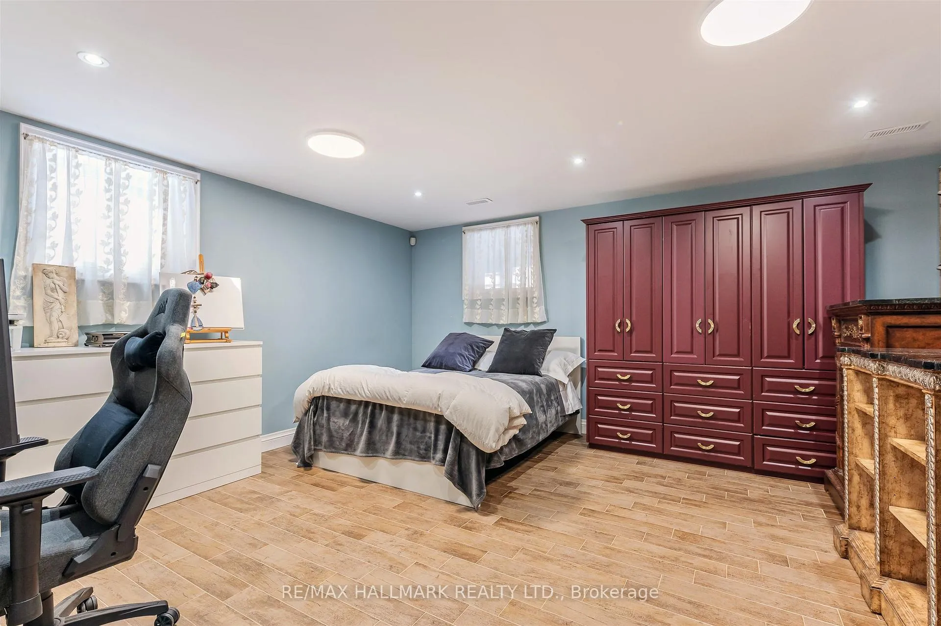 Photo 39 of 52 Athlone Road, Toronto, East York — HOMEH