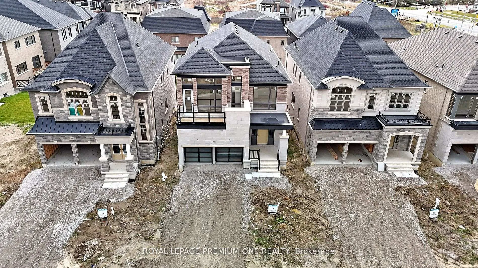 Photo 4 of 15 Antonietta Crescent, Vaughan, Vellore Village — HOMEH