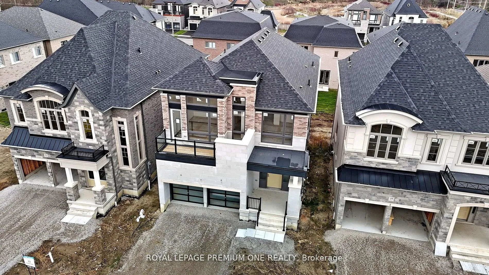 Photo 5 of 15 Antonietta Crescent, Vaughan, Vellore Village — HOMEH