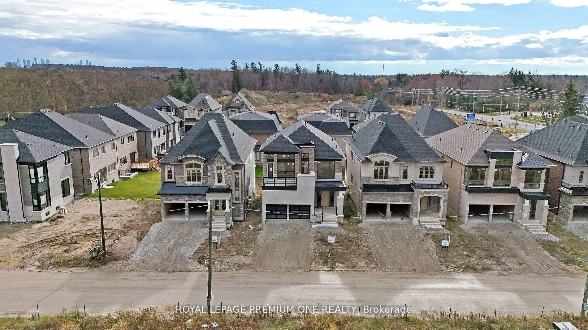 Photo 6 of 15 Antonietta Crescent, Vaughan, Vellore Village — HOMEH