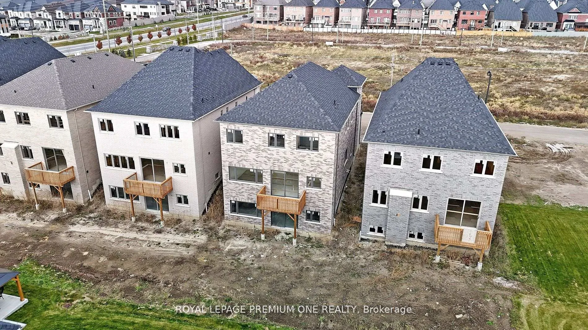 Photo 12 of 15 Antonietta Crescent, Vaughan, Vellore Village — HOMEH