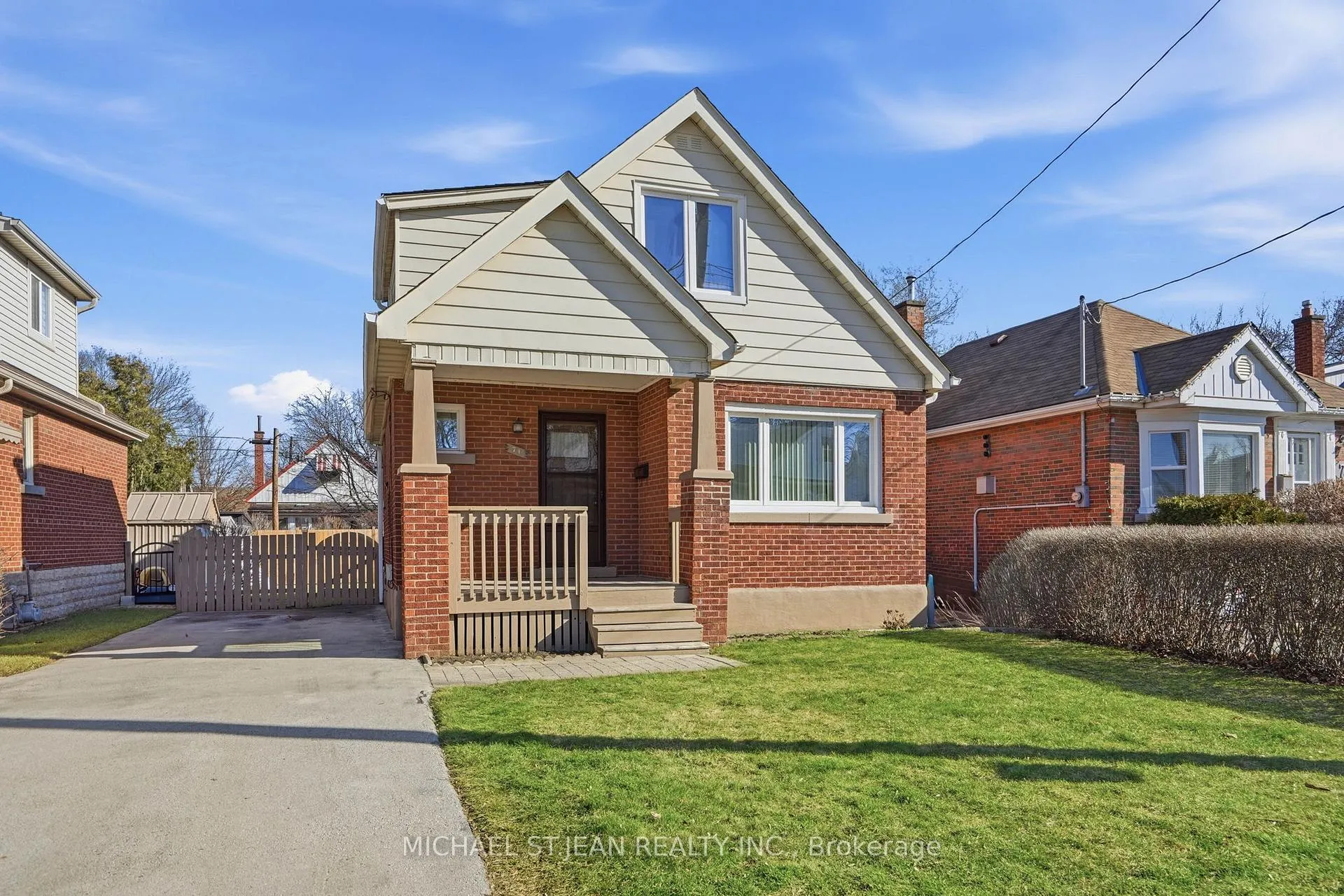 Photo 3 of 71 Weir Street S, Hamilton, Bartonville — HOMEH