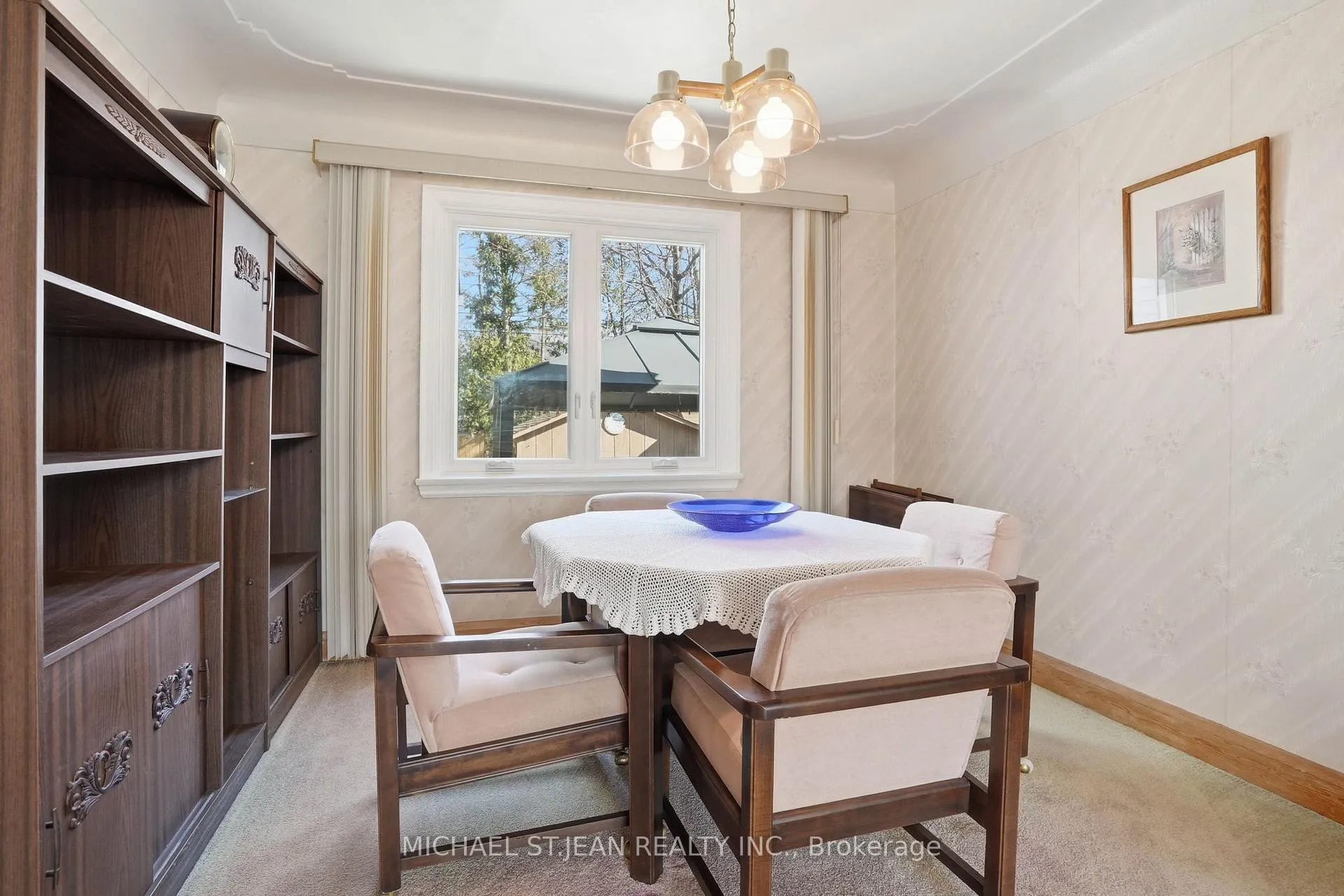 Photo 12 of 71 Weir Street S, Hamilton, Bartonville — HOMEH