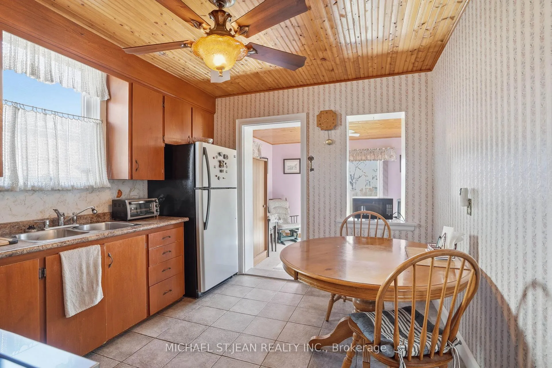 Photo 15 of 71 Weir Street S, Hamilton, Bartonville — HOMEH