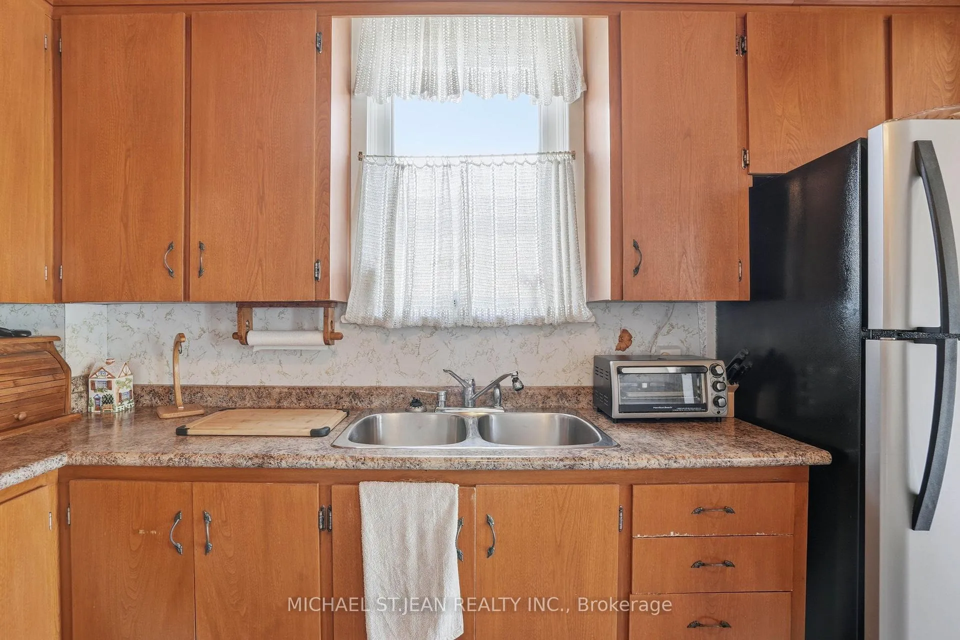 Photo 16 of 71 Weir Street S, Hamilton, Bartonville — HOMEH